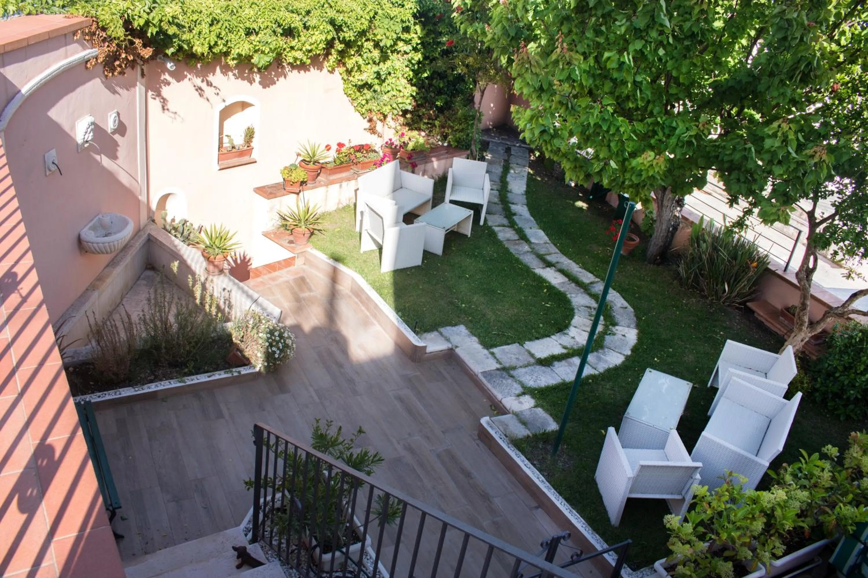 Garden view in La Dolce Vista - B&B di Charme