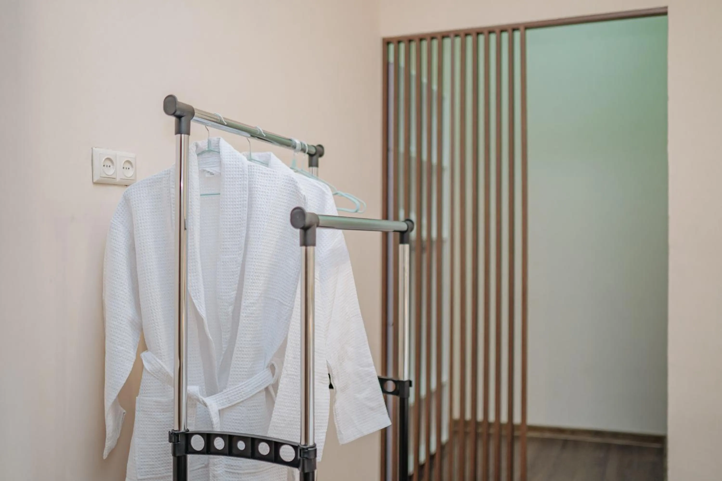 wardrobe in Kera Rooms