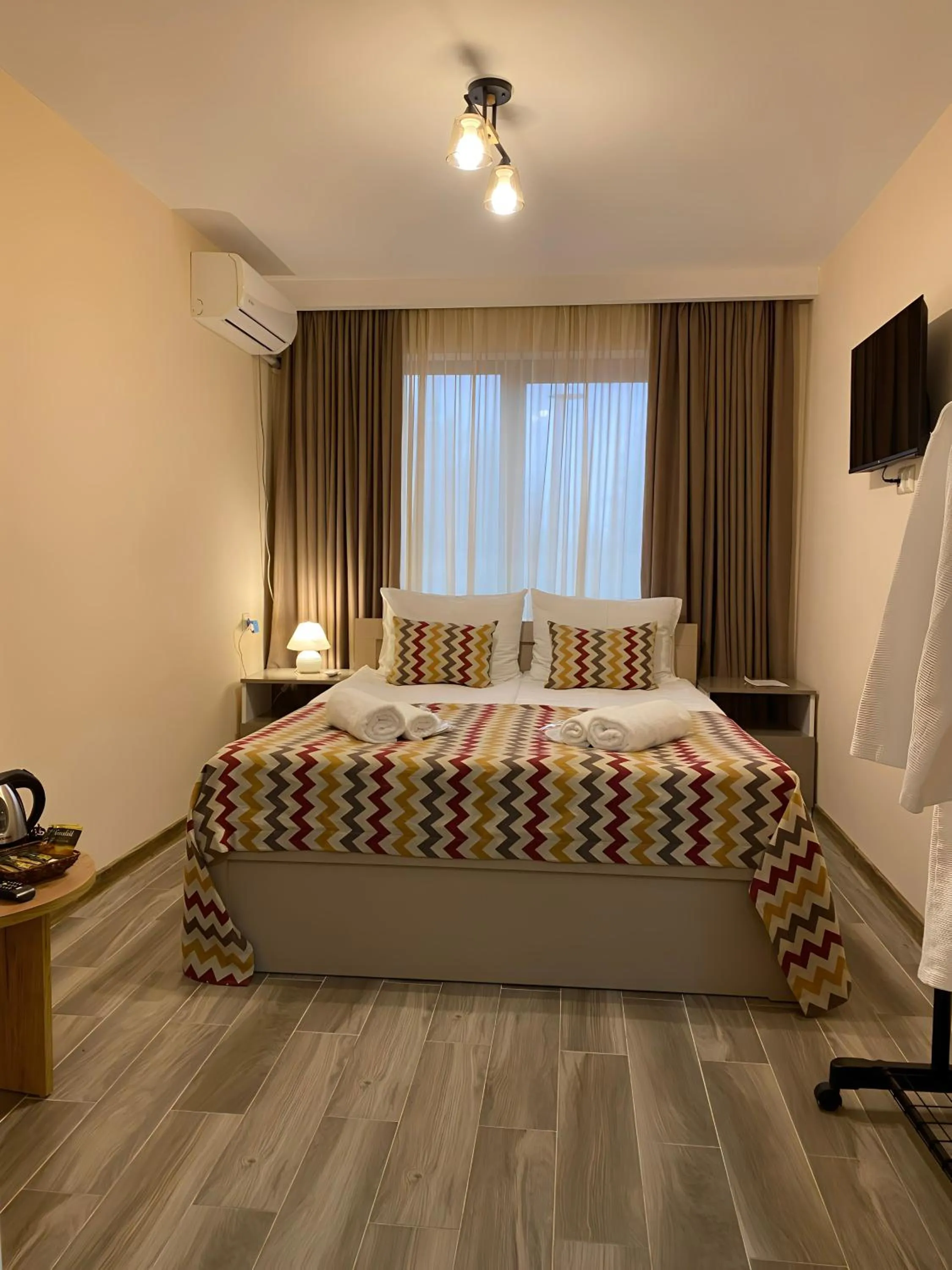 Bedroom, Bed in Kera Rooms