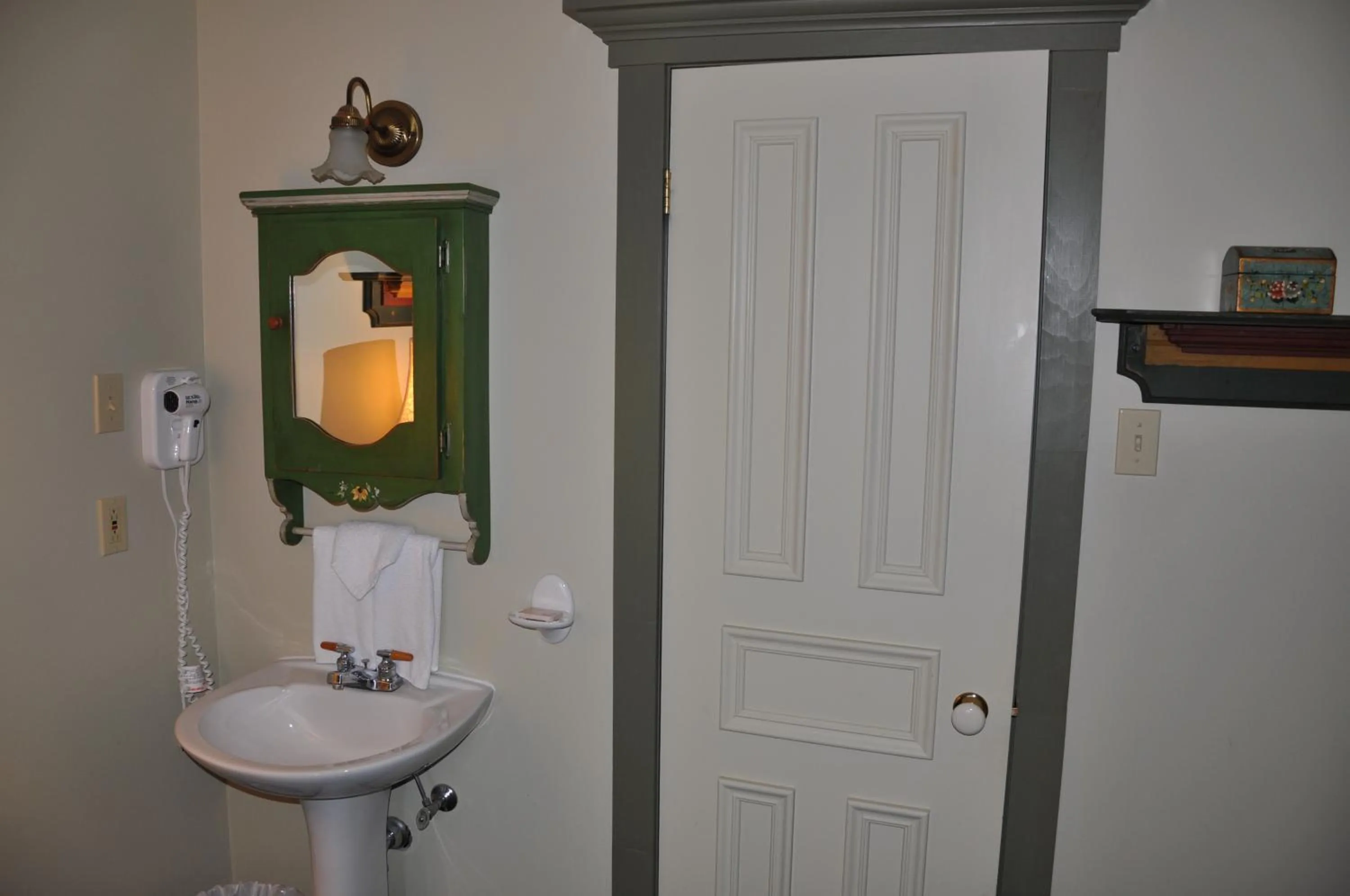 Bathroom in Auberge Lakeview Inn