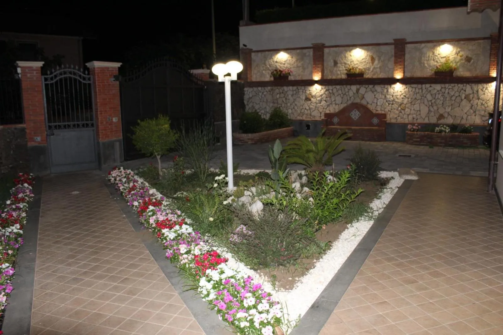 Property building in Bedda Mia Etna House B&B