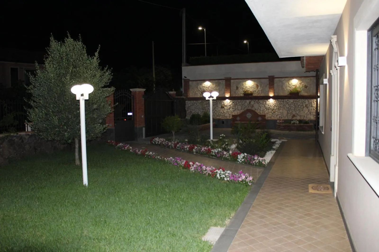 Property building in Bedda Mia Etna House B&B