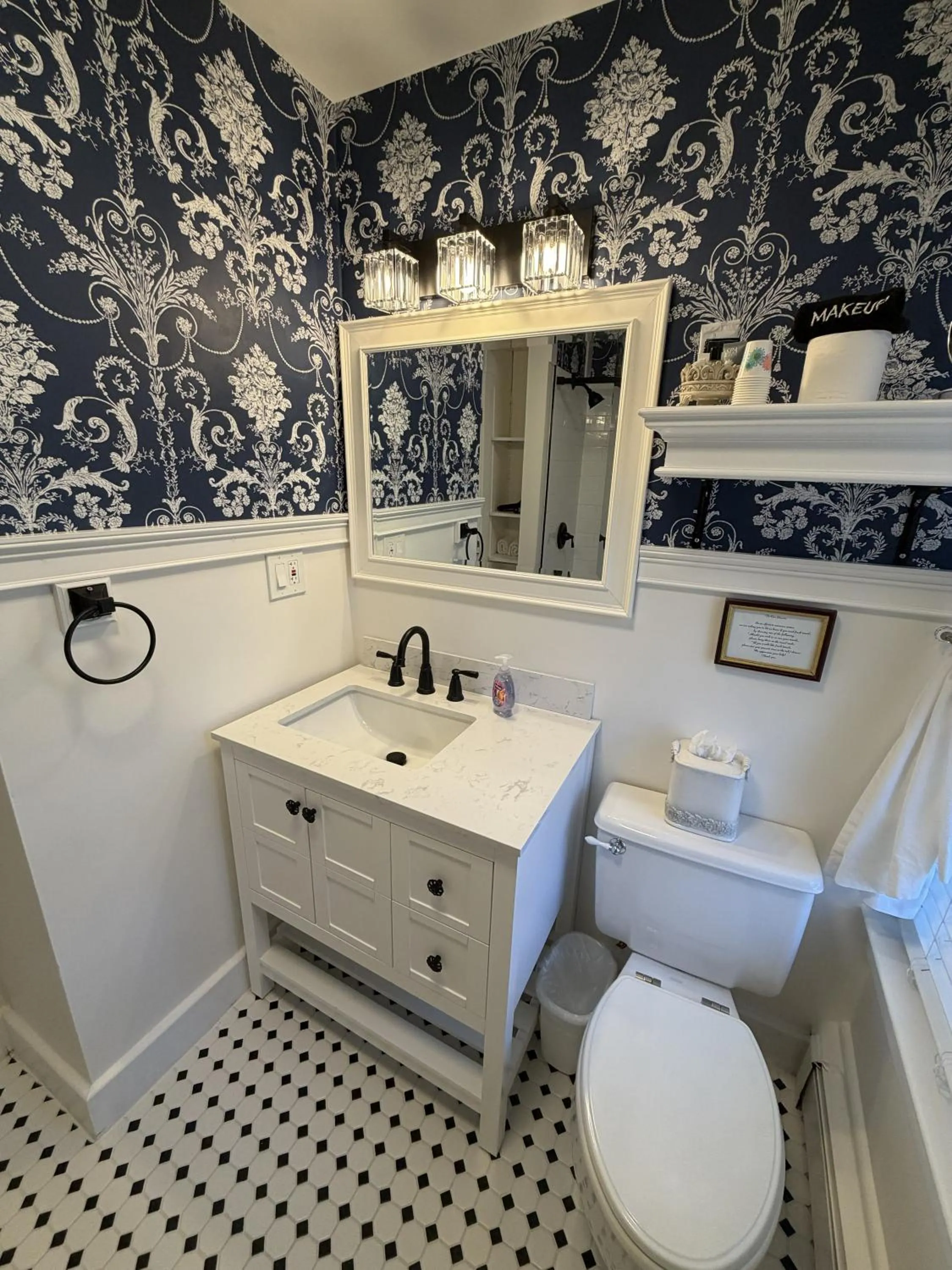 Bathroom in A Williamsburg White House Inn