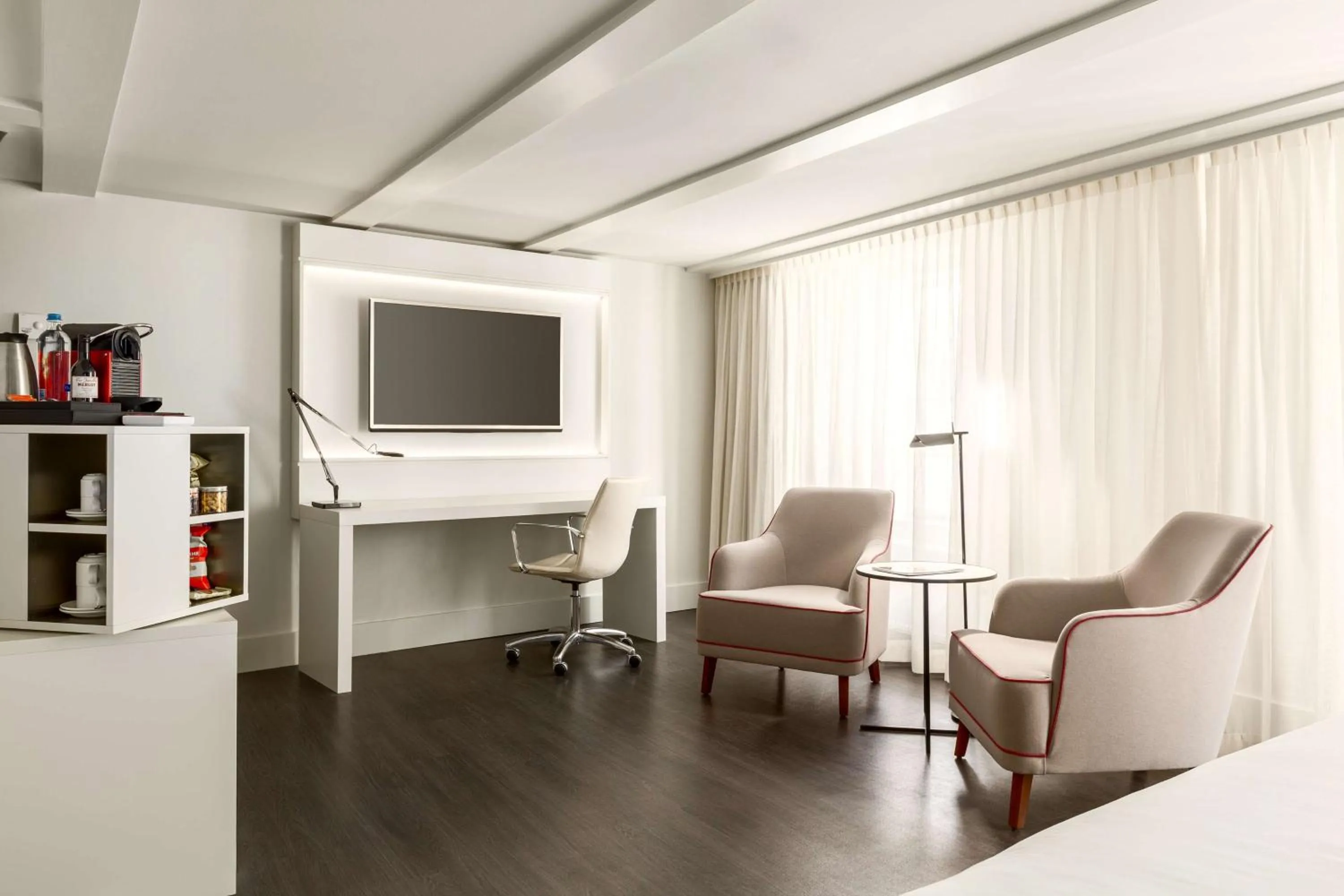 Photo of the whole room in NH Collection Amsterdam Barbizon Palace