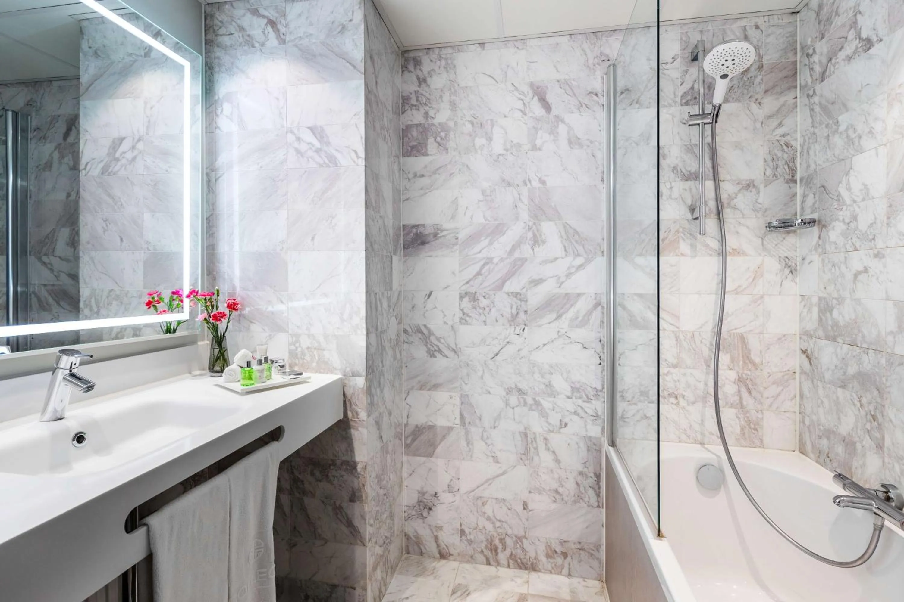 Bathroom in NH Collection Amsterdam Barbizon Palace