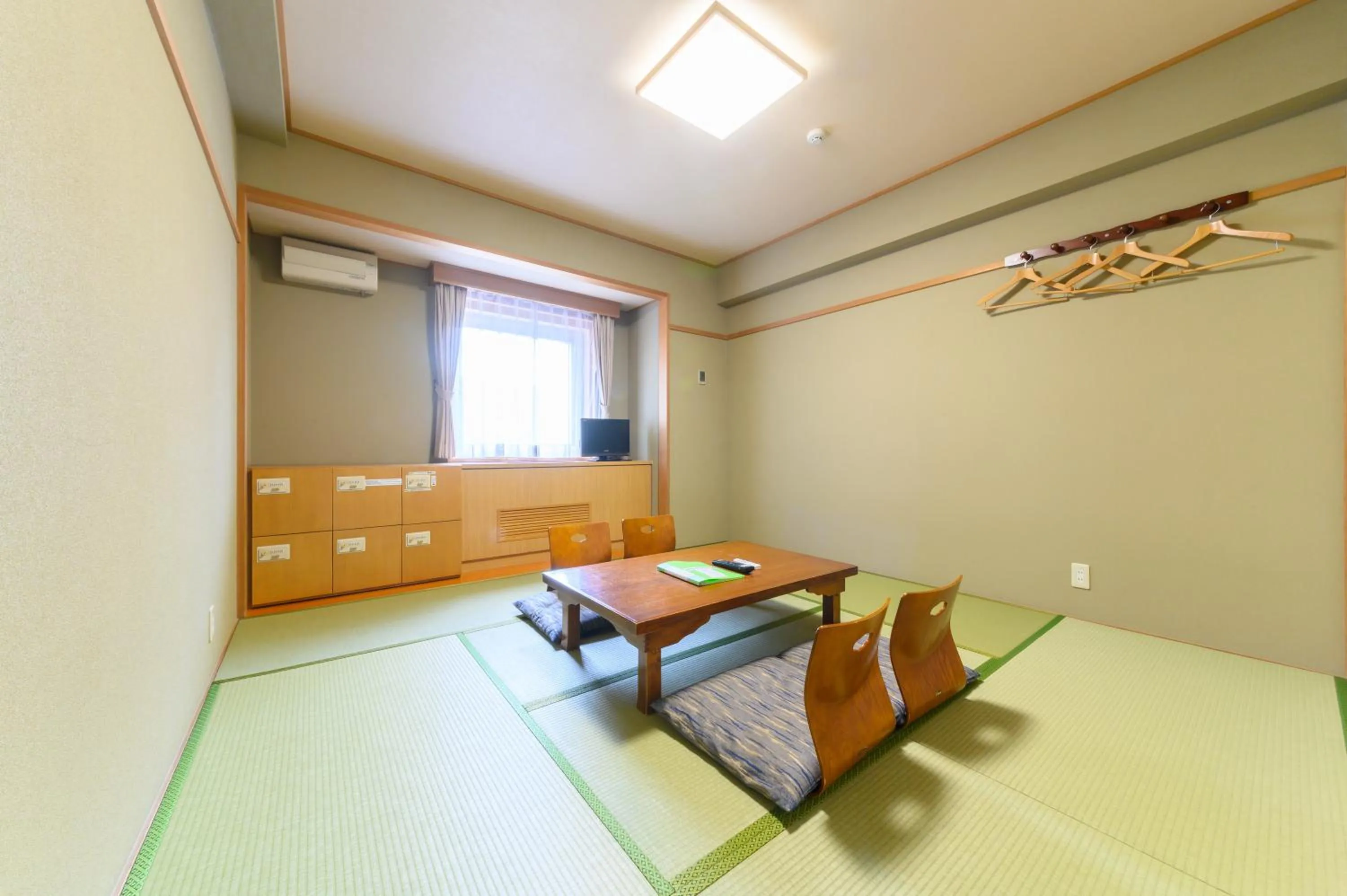 Photo of the whole room in Sapporo International Youth Hostel