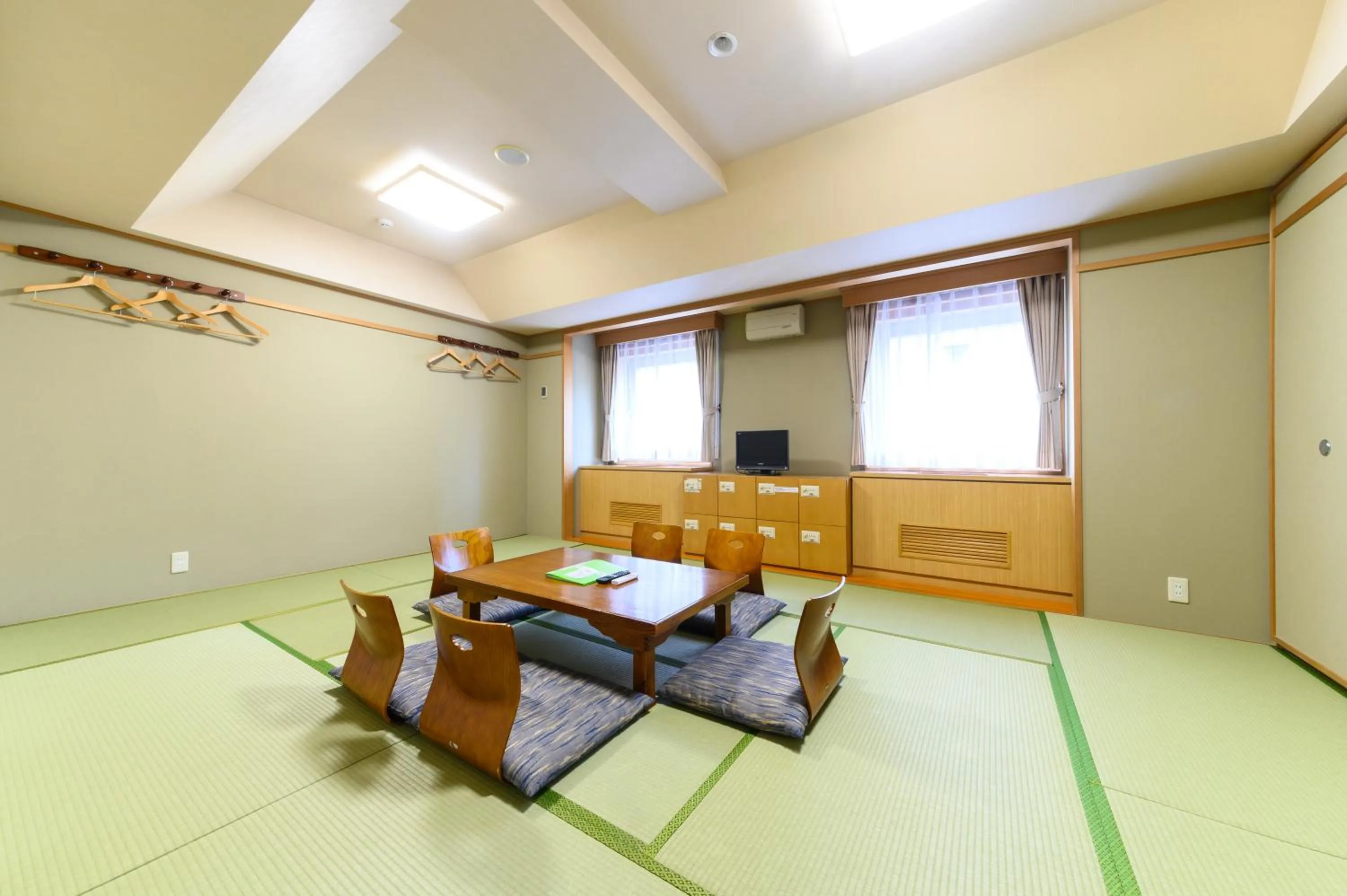 Photo of the whole room in Sapporo International Youth Hostel