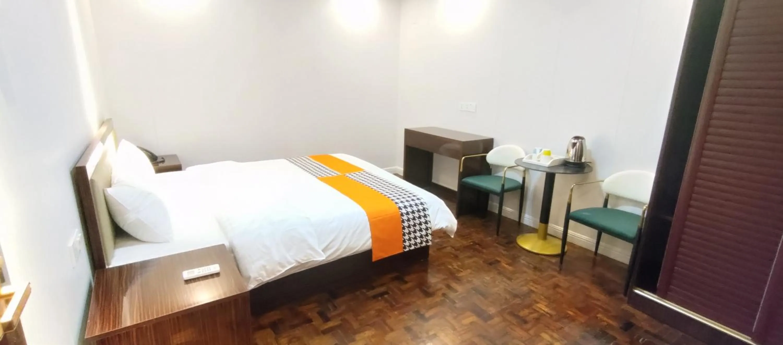 Bed in Sky Garden Hotel