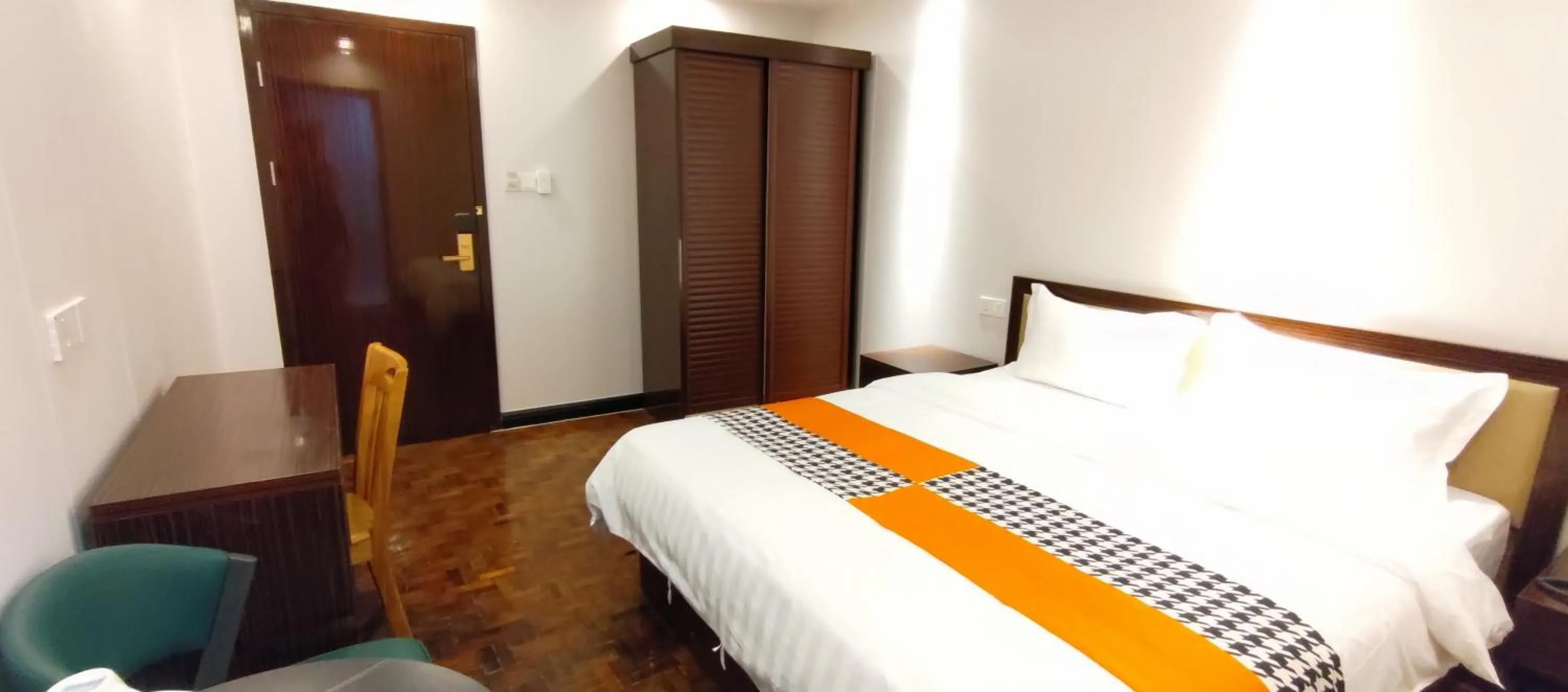 Photo of the whole room, Bed in Sky Garden Hotel