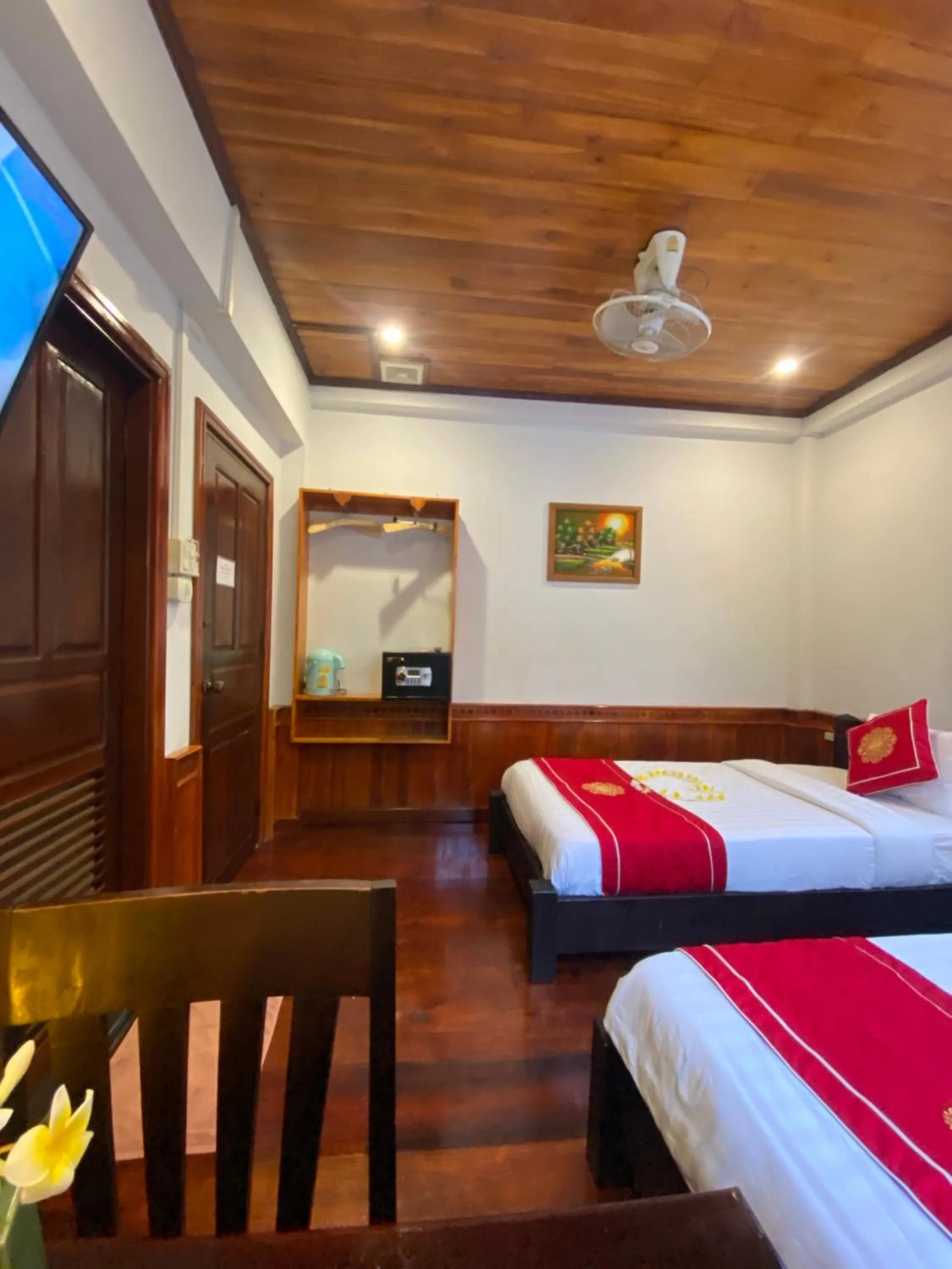 Photo of the whole room, Bed in Golden Lotus Boutique Hotel