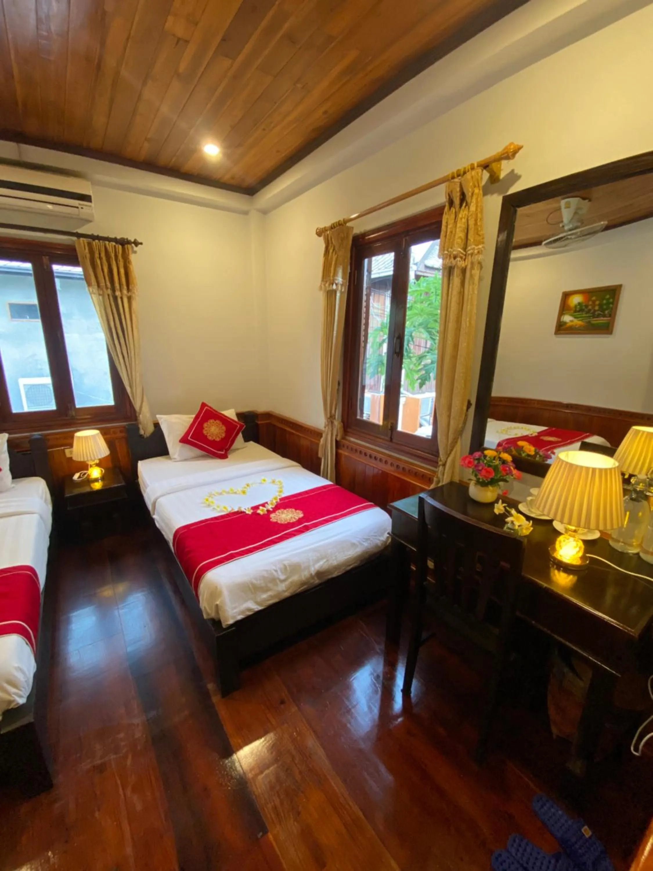 Photo of the whole room, Bed in Golden Lotus Boutique Hotel