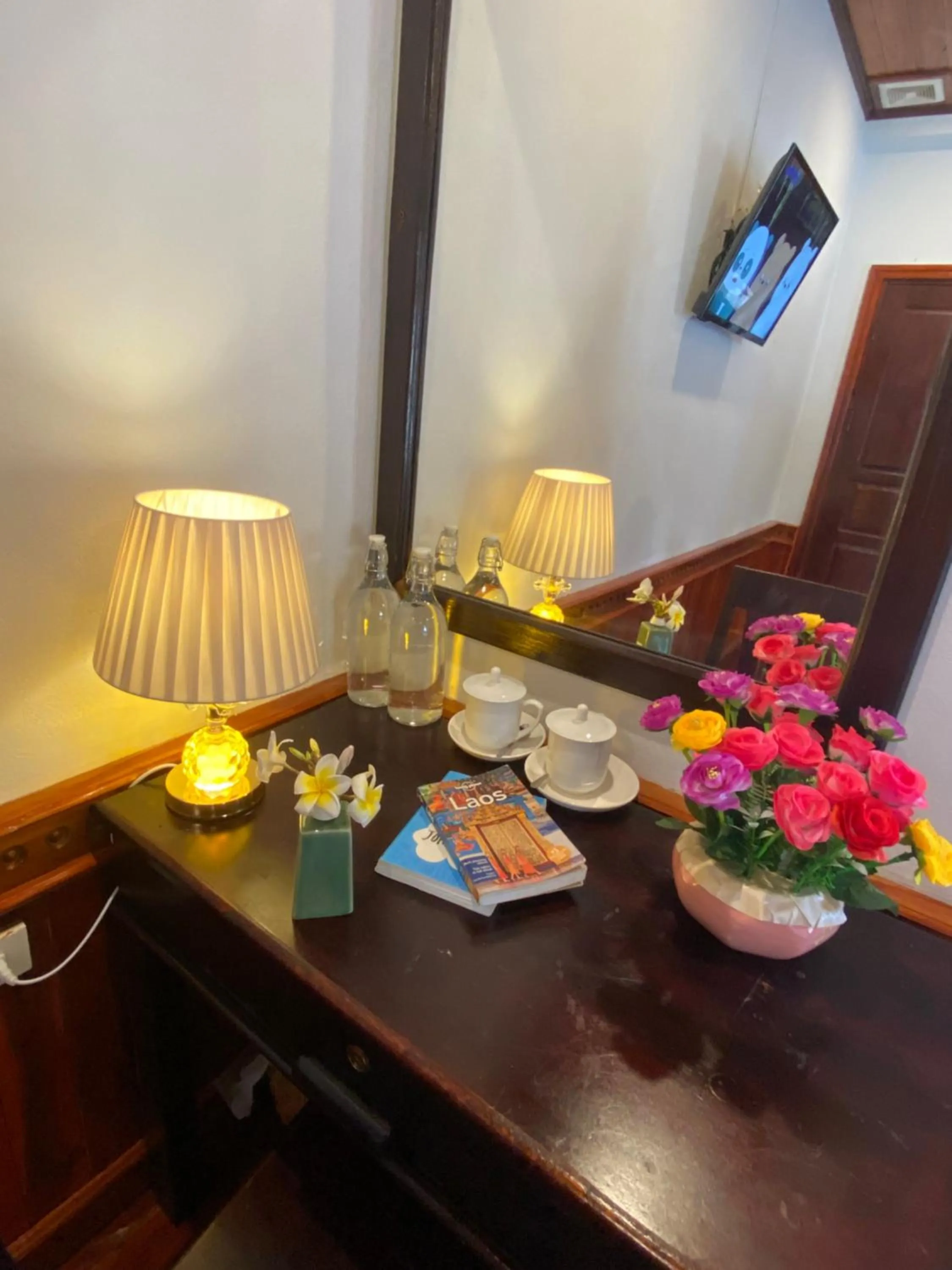 TV and multimedia in Golden Lotus Boutique Hotel