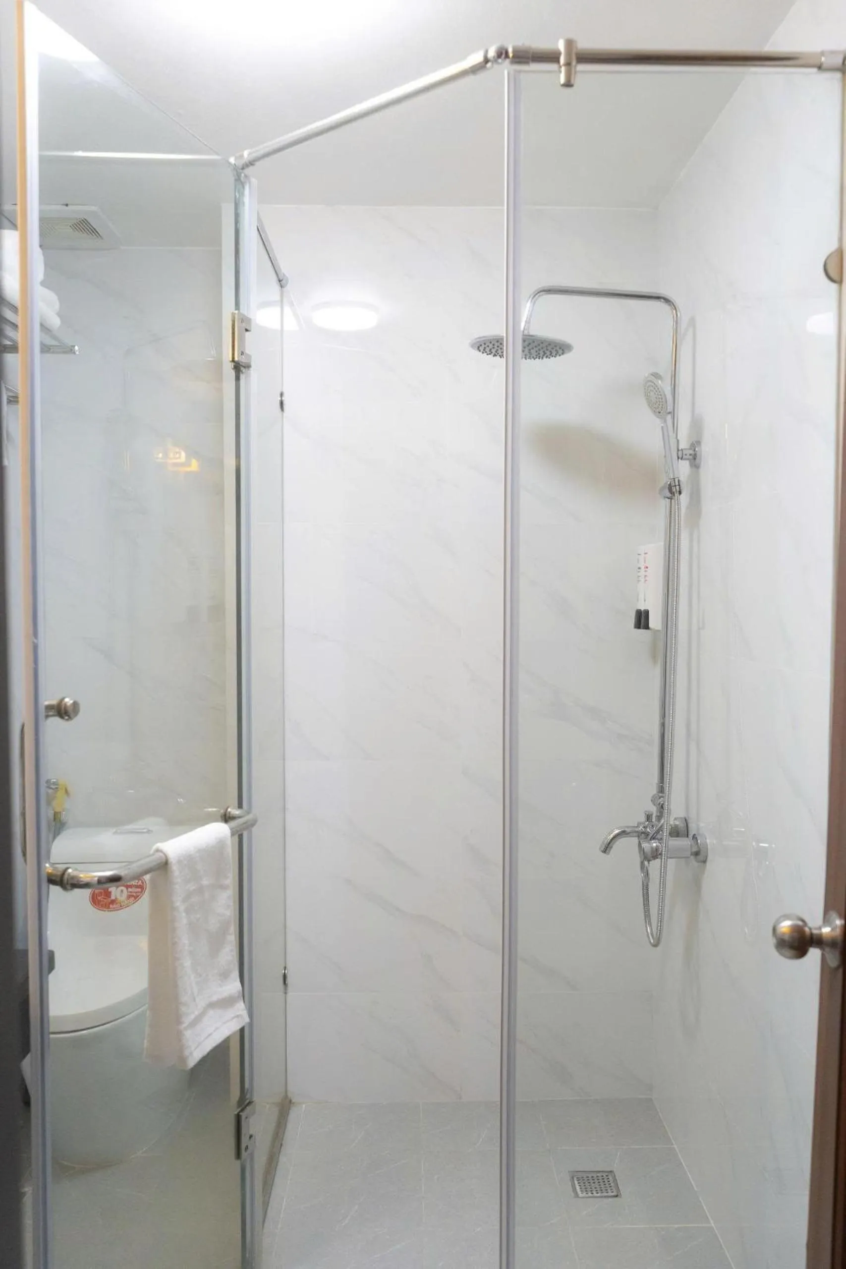 Shower in Capital CauGiay Hotel