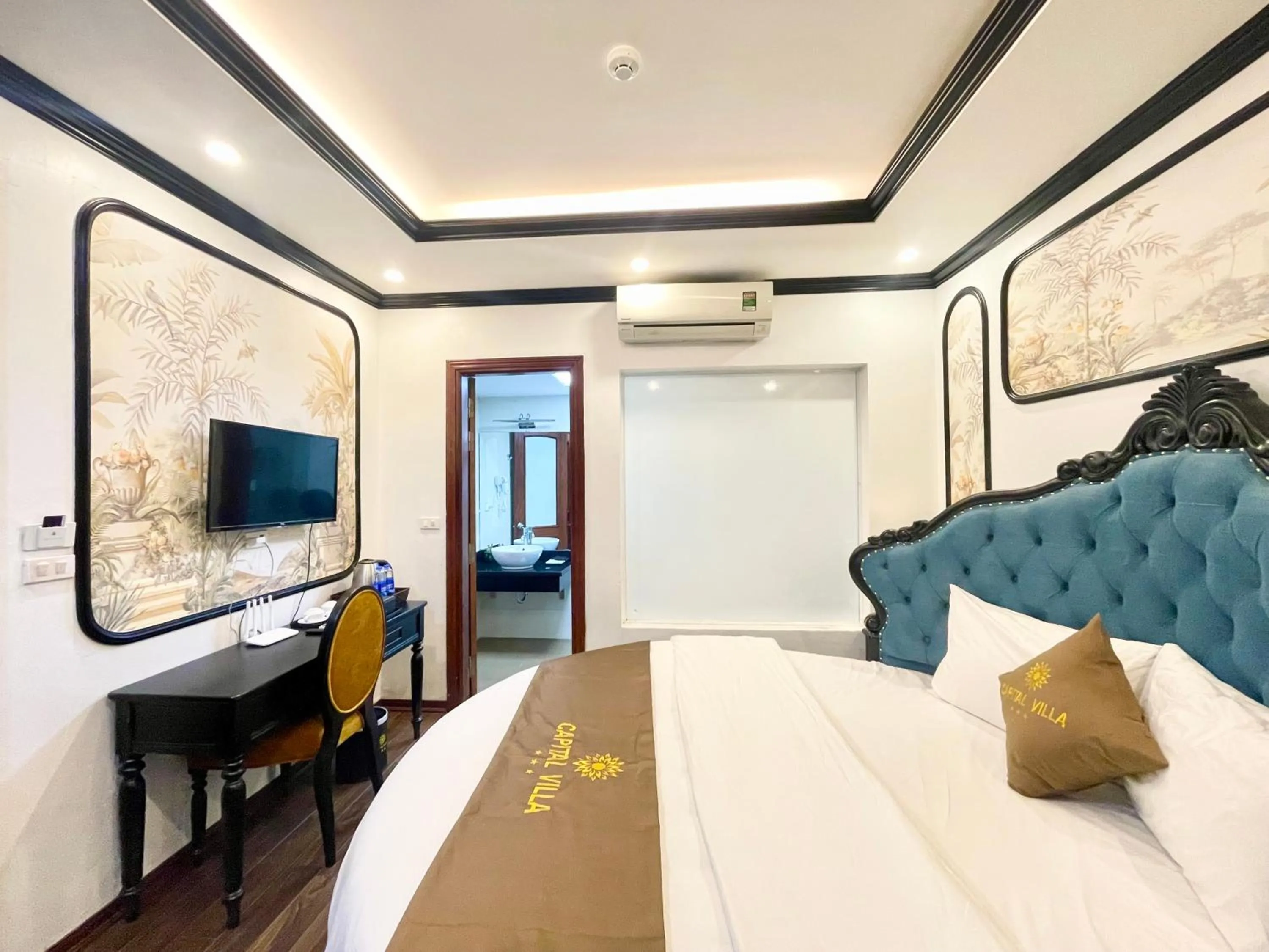 Shower, Bed in Capital CauGiay Hotel