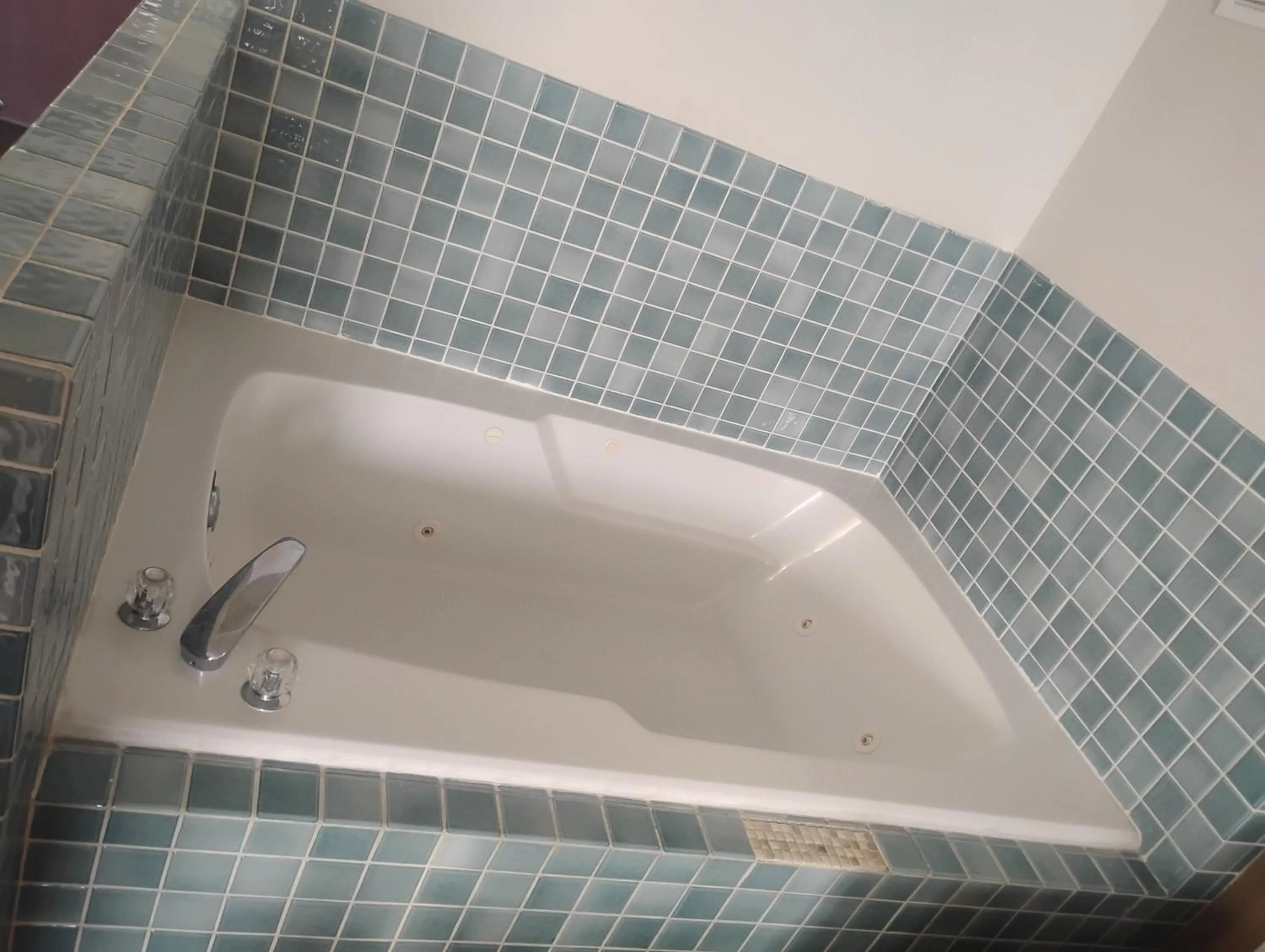 Toppenish Inn and Suites