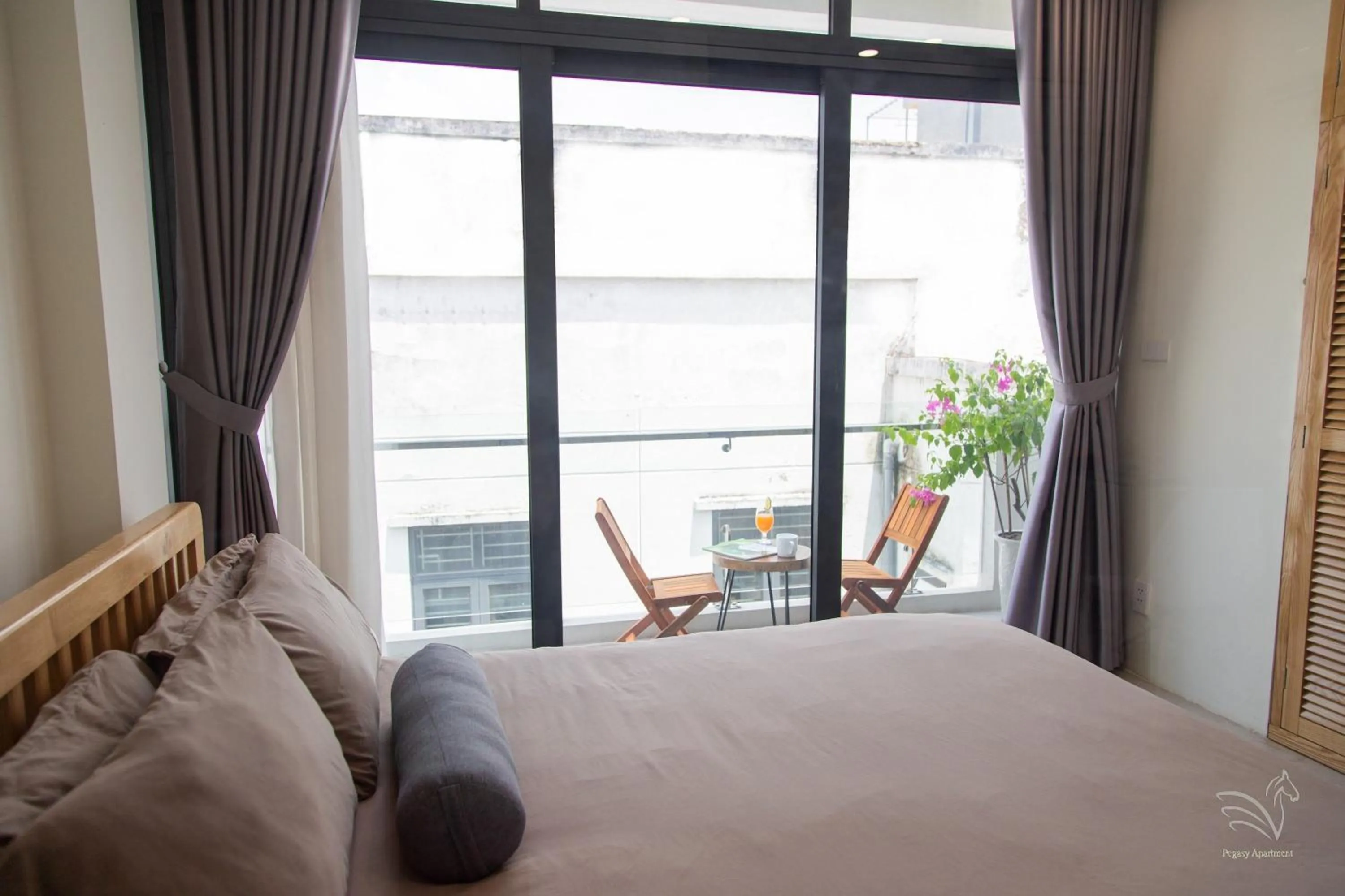 Balcony/Terrace in Central Westlake Residence 2 - By Pegasy Group