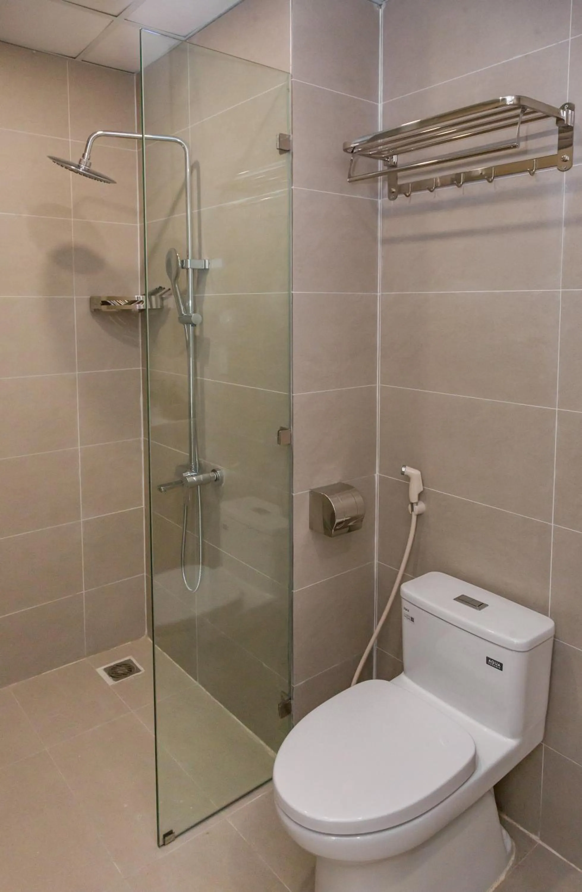 Bathroom in Central Westlake Residence 2 - By Pegasy Group