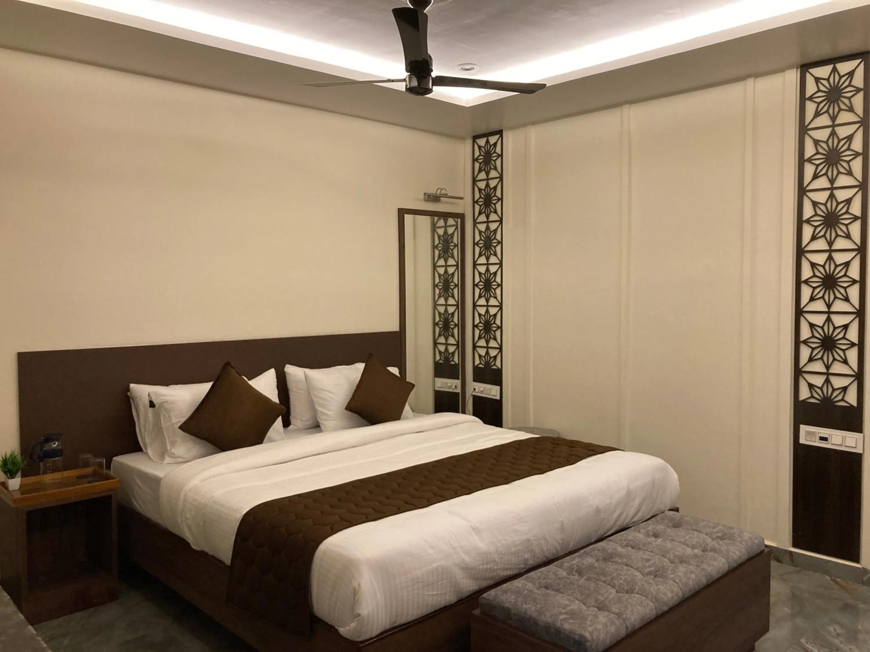 Bed in MURALI KRISHNA APART HOTEL
