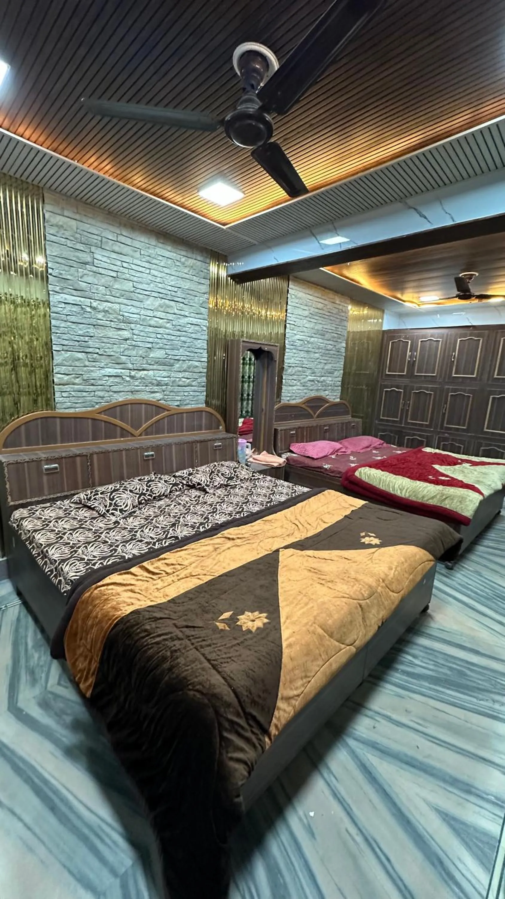Bed in Hotel Maheshwari & Banquet Hall