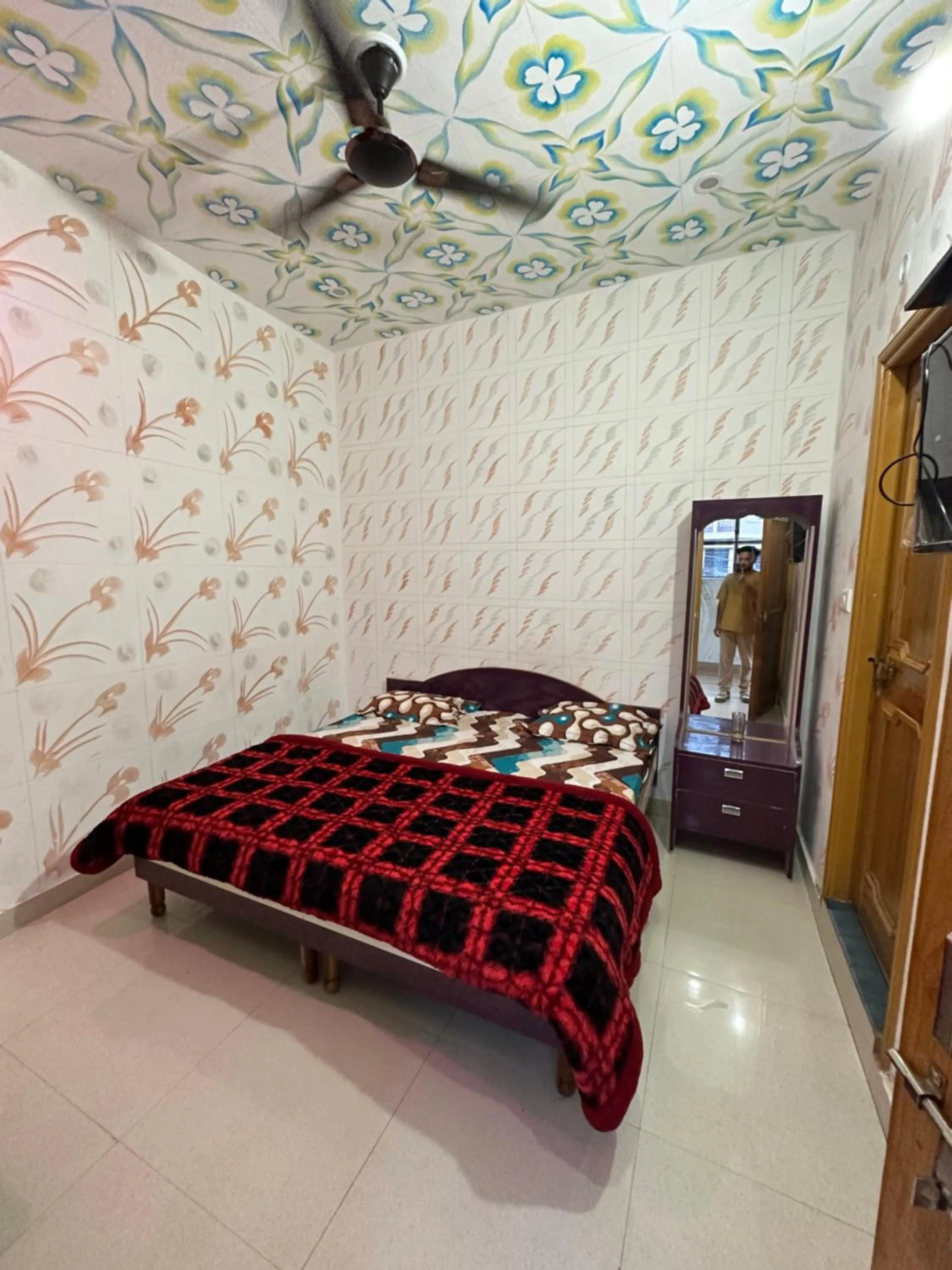 Bedroom, Bed in Hotel Maheshwari & Banquet Hall