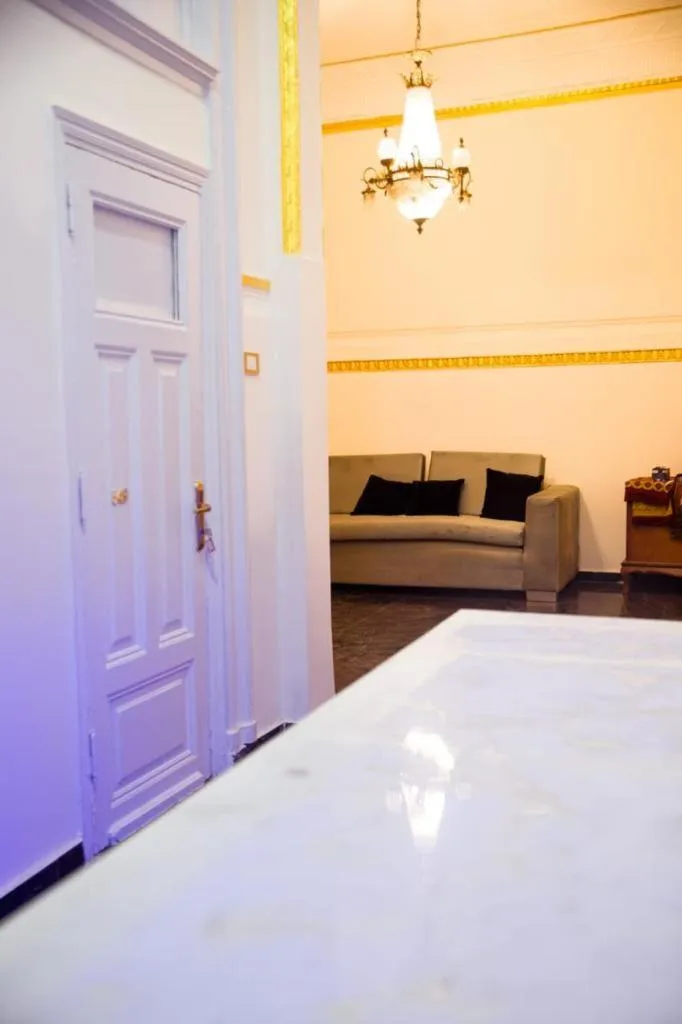 Bed in New palace court