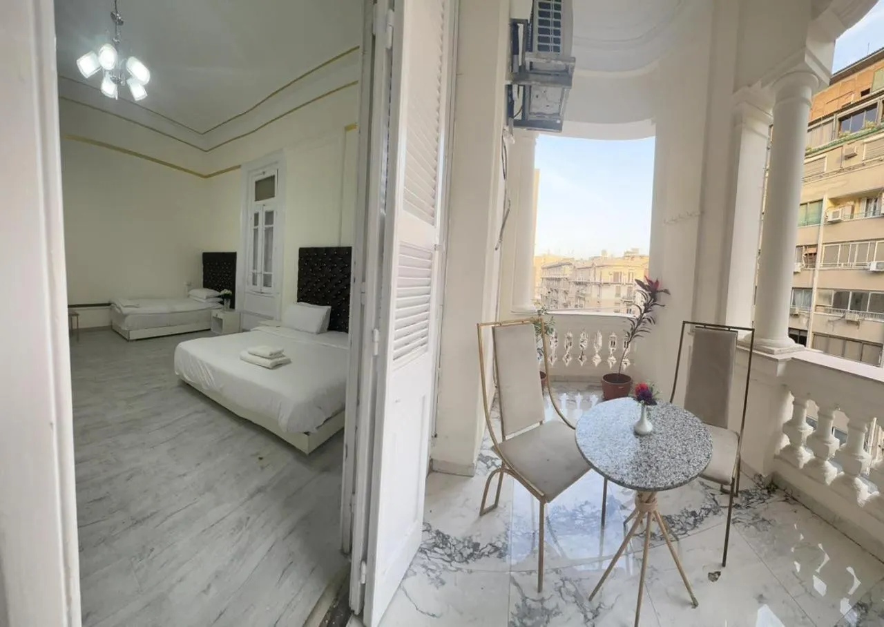 Bed in New palace court