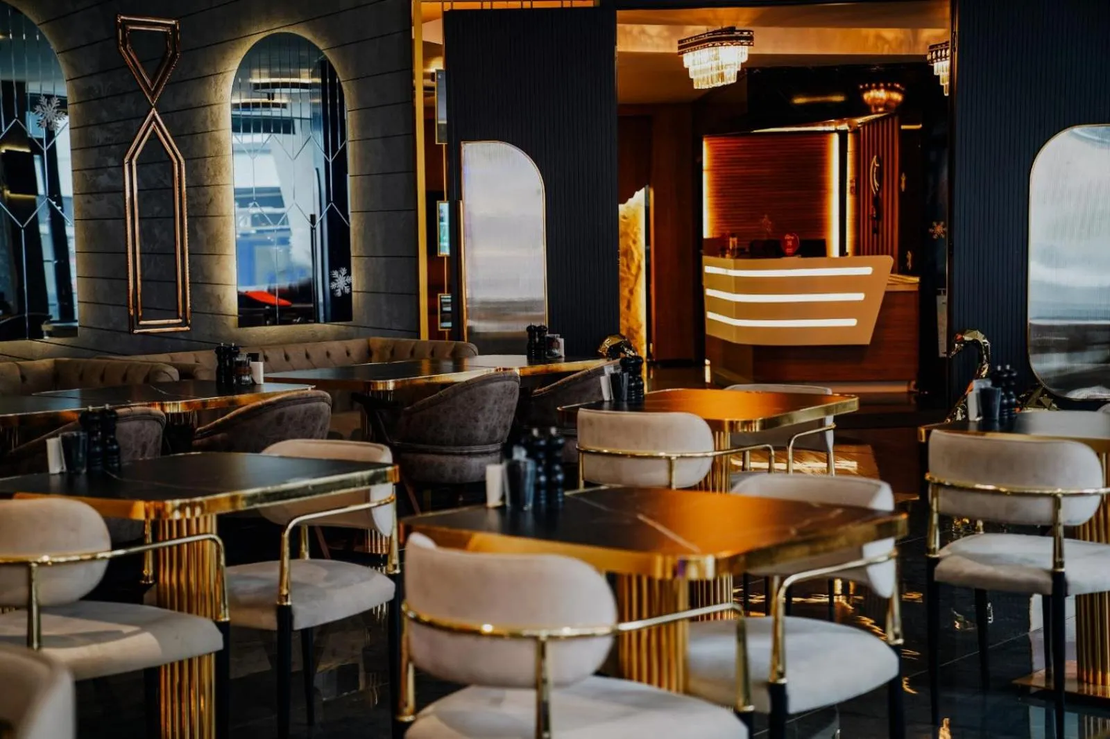 Restaurant/places to eat in Midis Otel