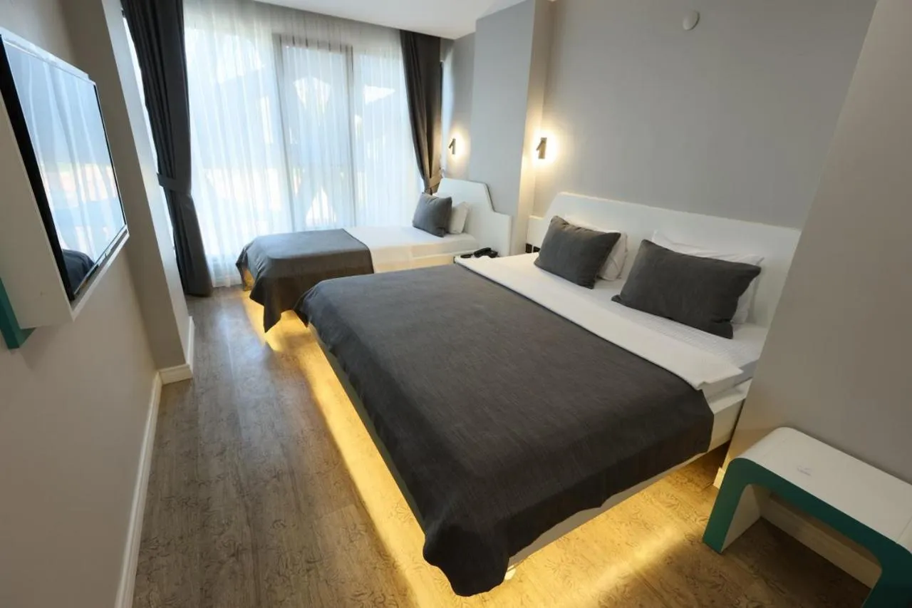 Bed in Midis Otel