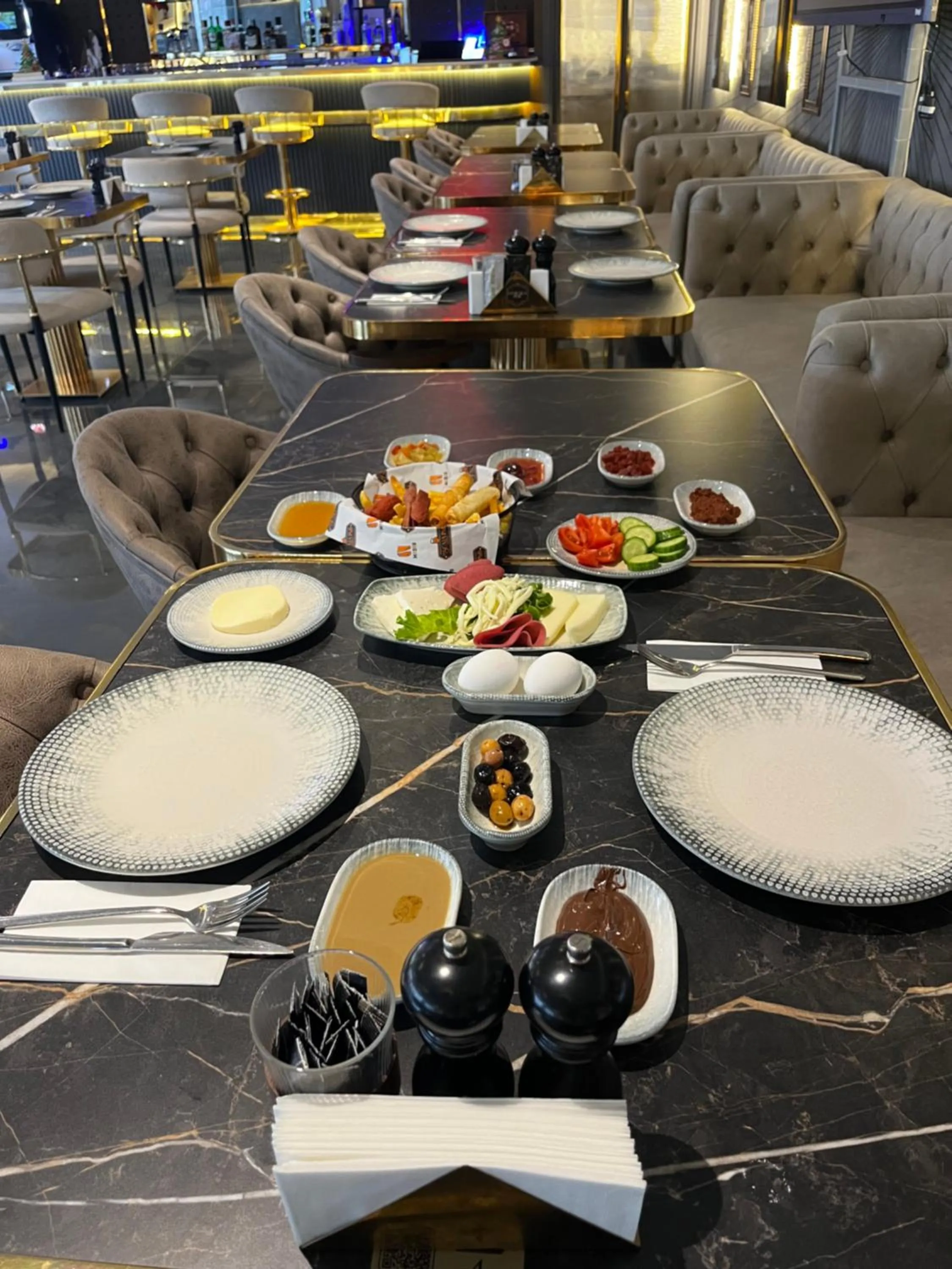 Breakfast in Midis Otel