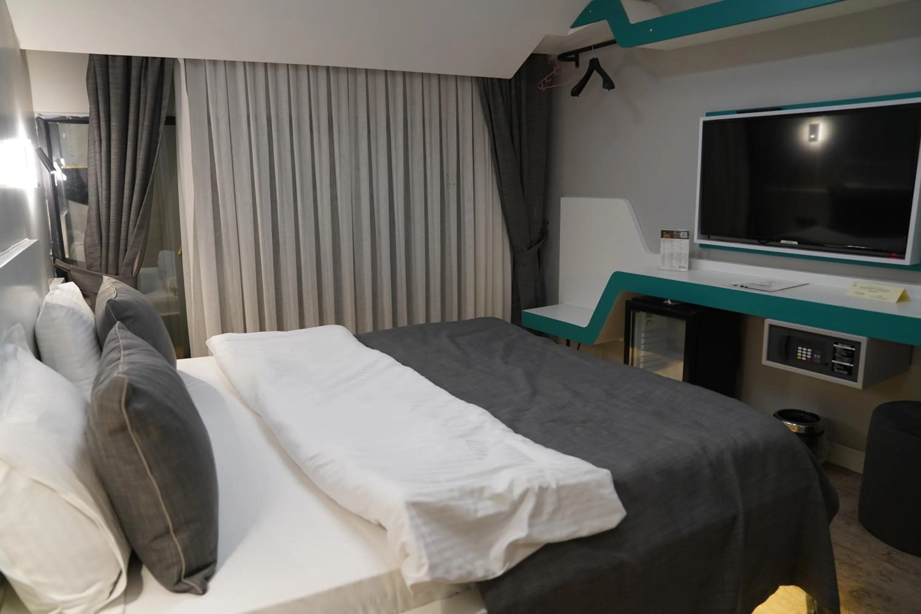 Bed in Midis Otel