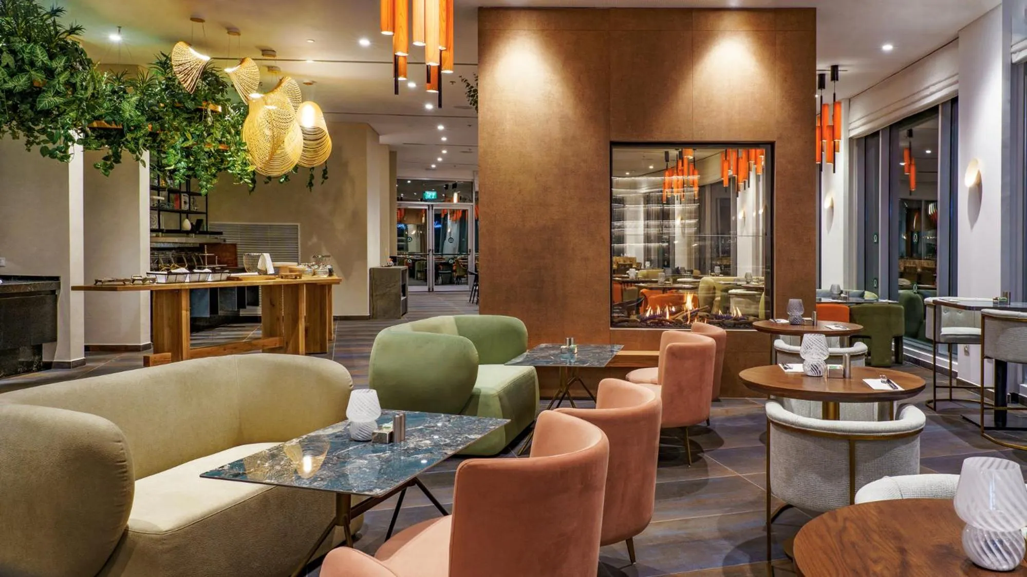 Communal lounge/ TV room in Almond Hotel - Adults only