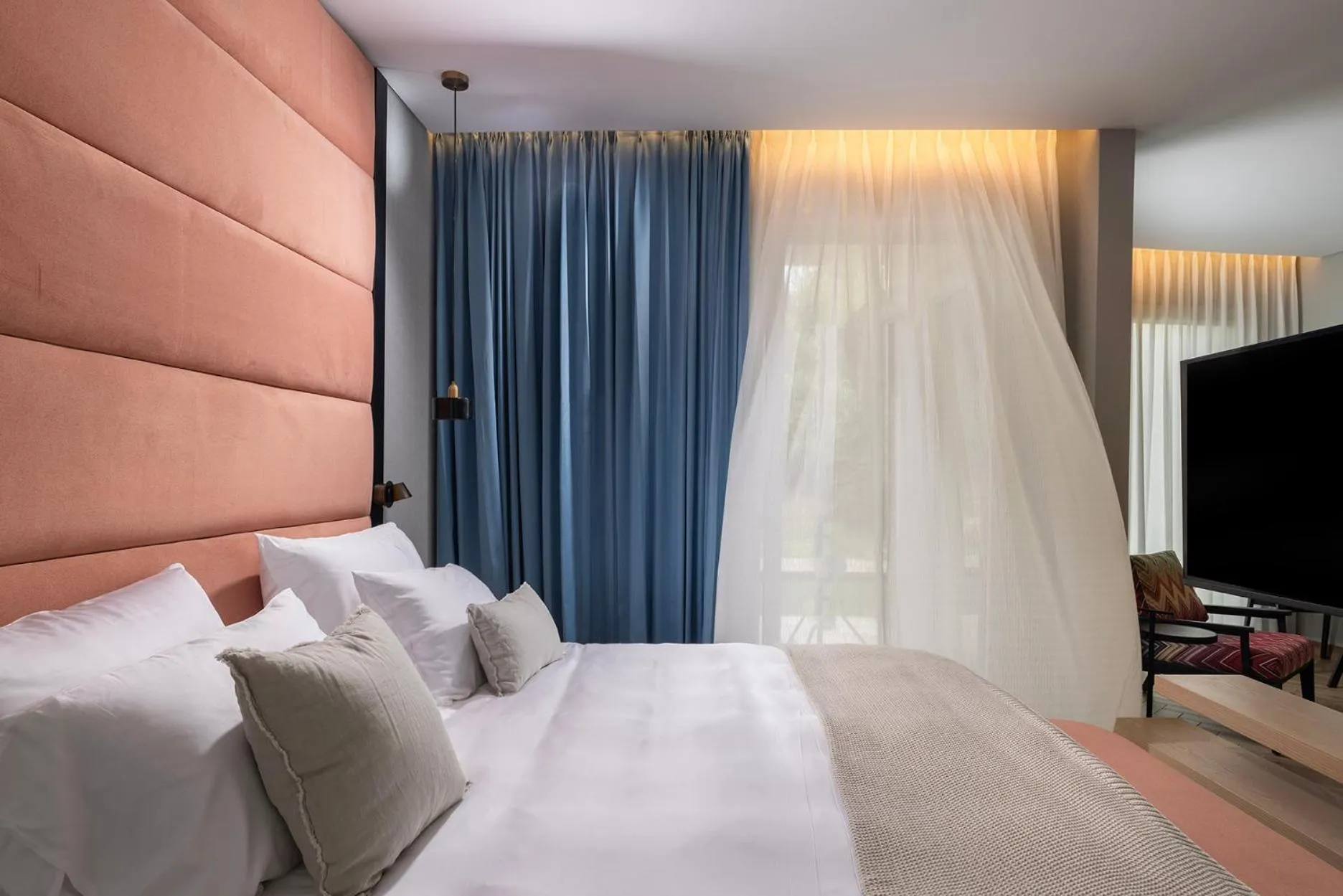 Bedroom, Bed in Almond Hotel - Adults only