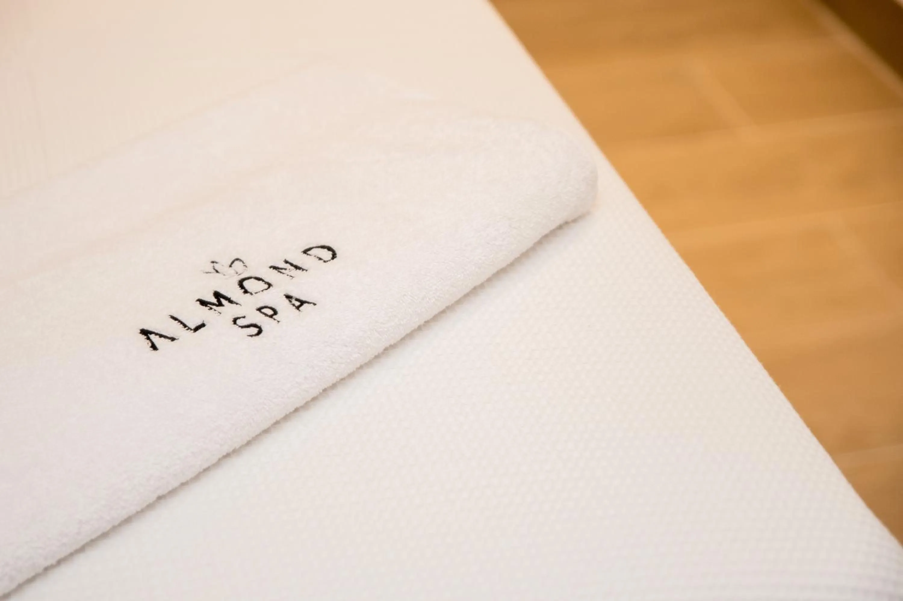 Spa and wellness centre/facilities in Almond Hotel - Adults only