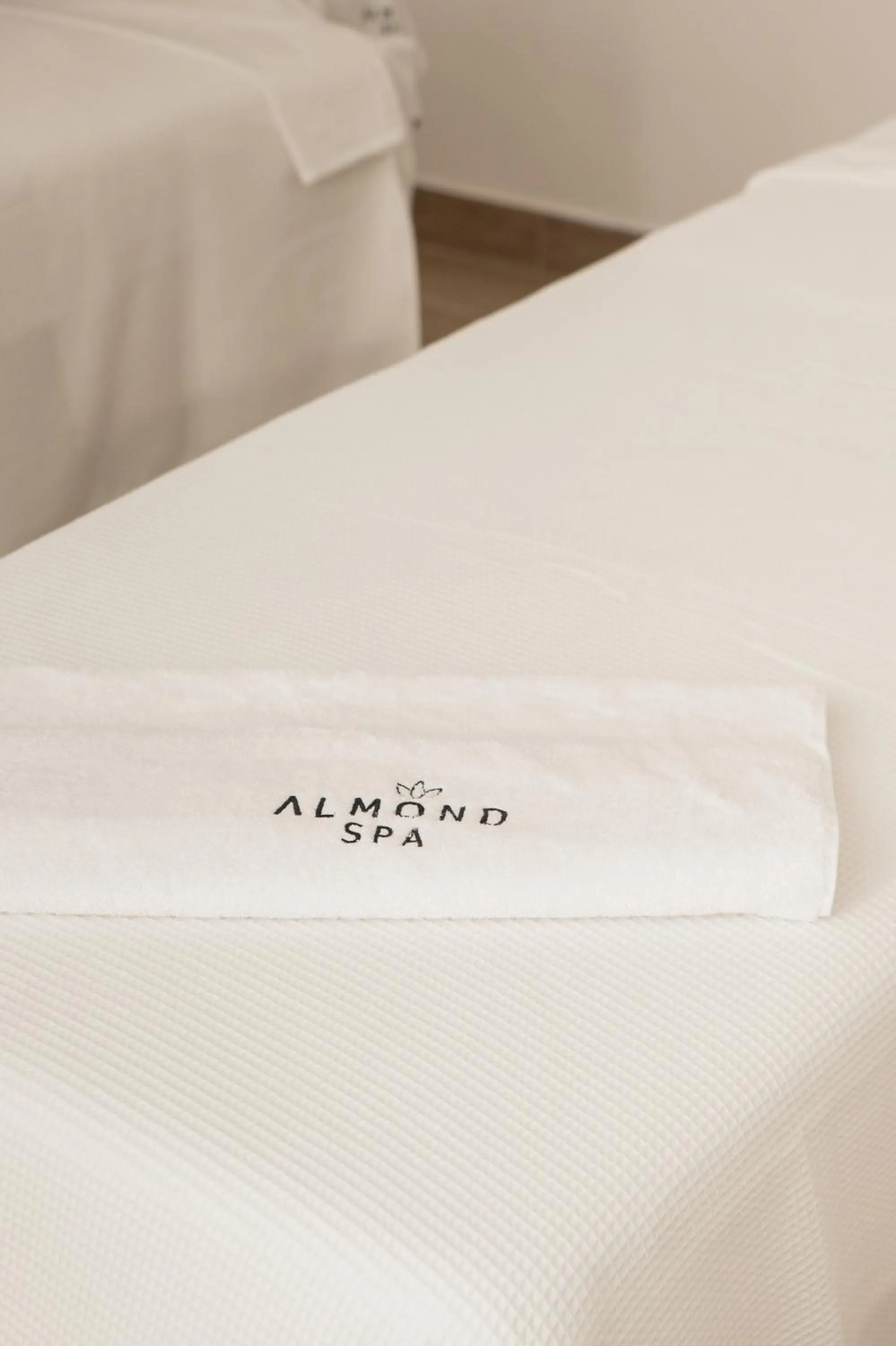 Spa and wellness centre/facilities, Bed in Almond Hotel - Adults only