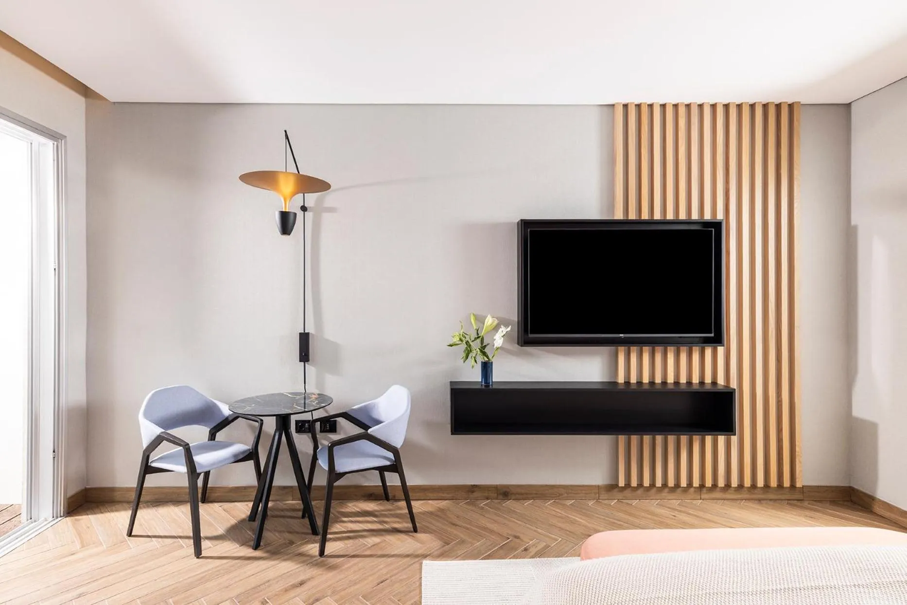 TV and multimedia in Almond Hotel - Adults only