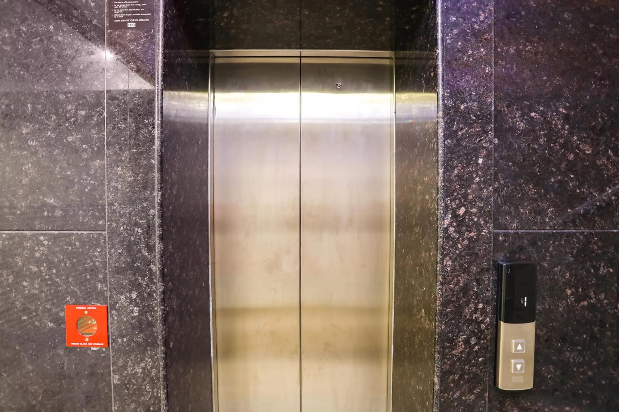 elevator in Via Aman Sara