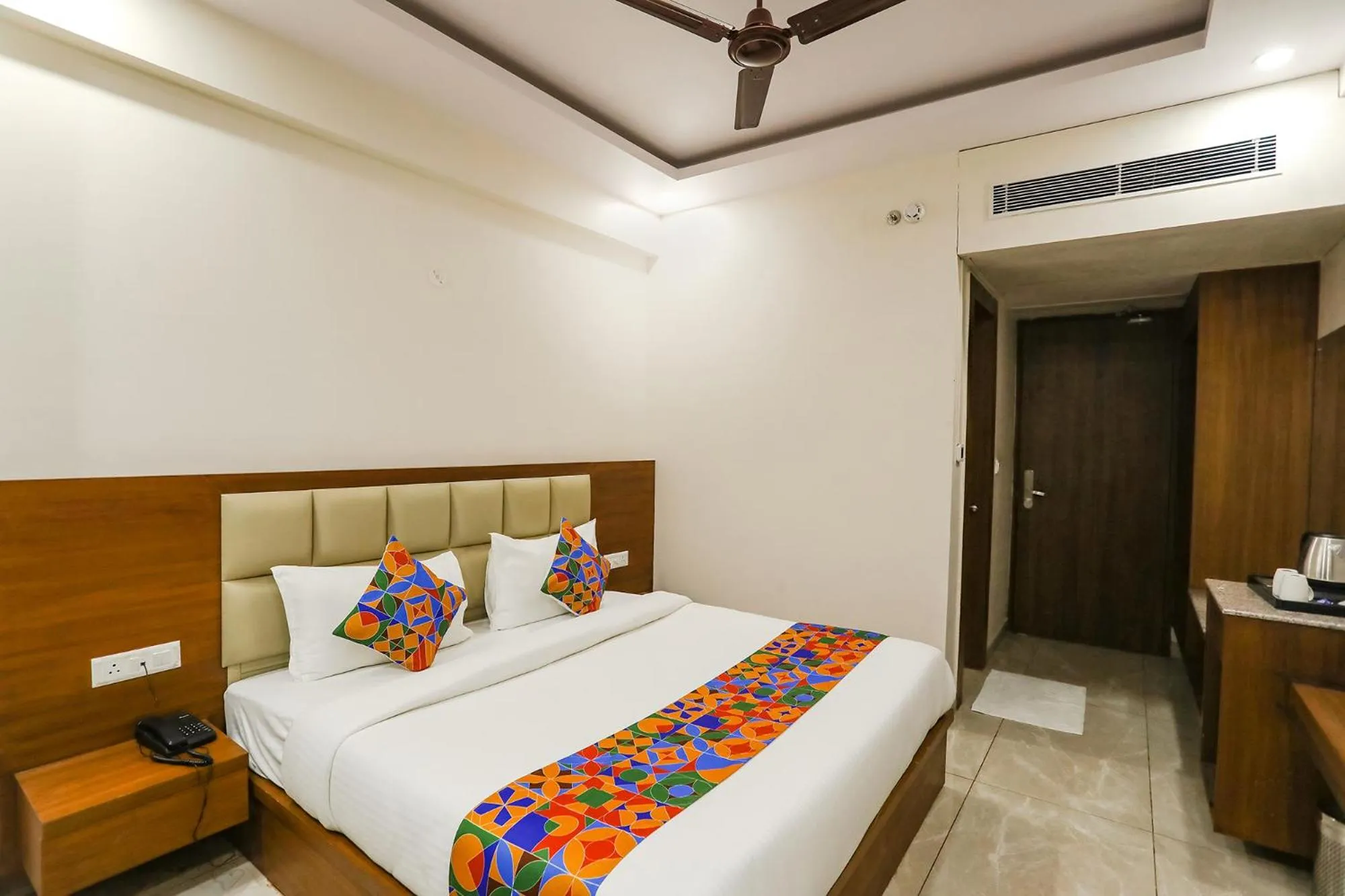 Living room, Bed in Via Aman Sara