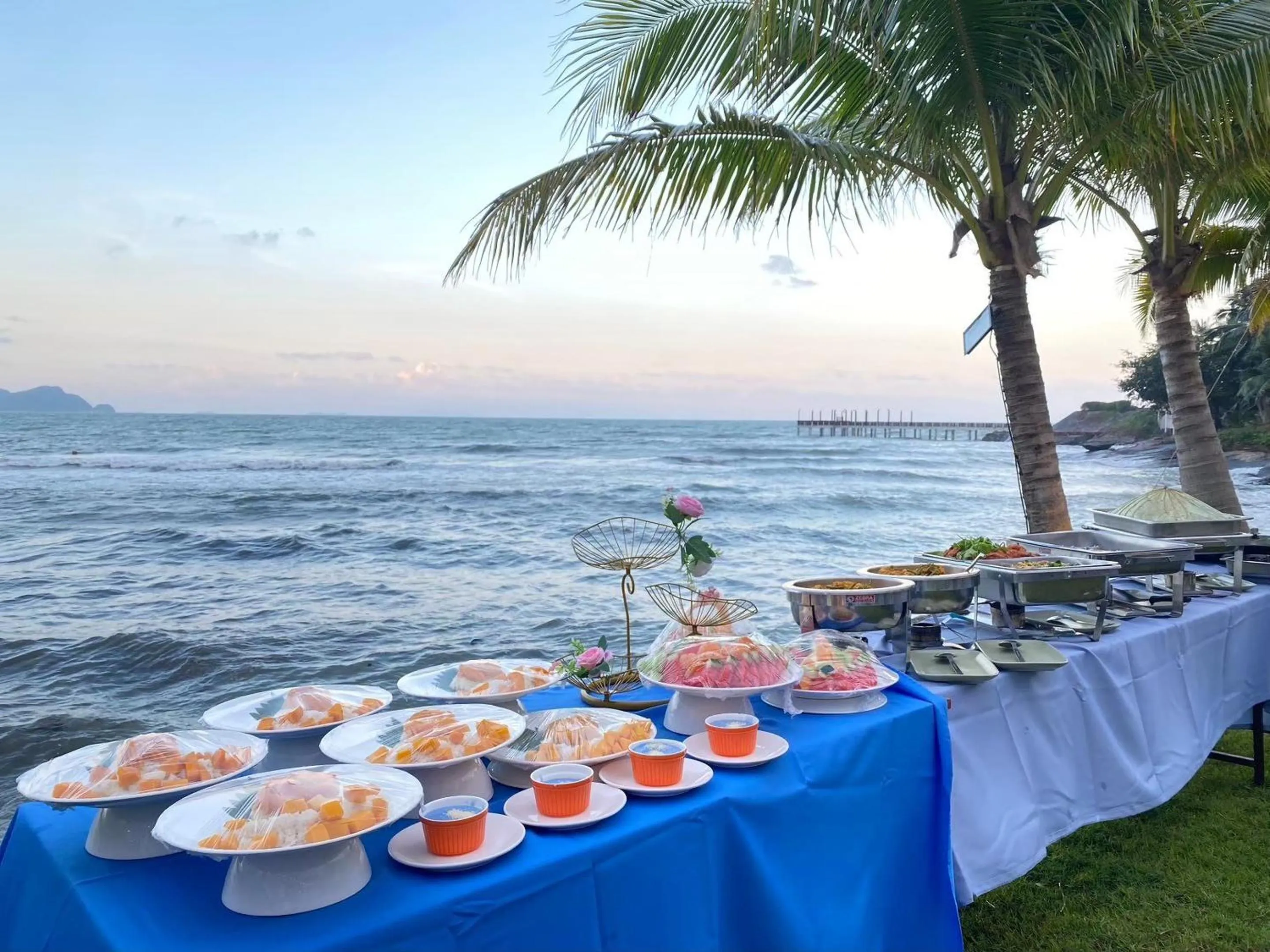 Food and drinks in X-Sea Khanom Harbor Bay Resort