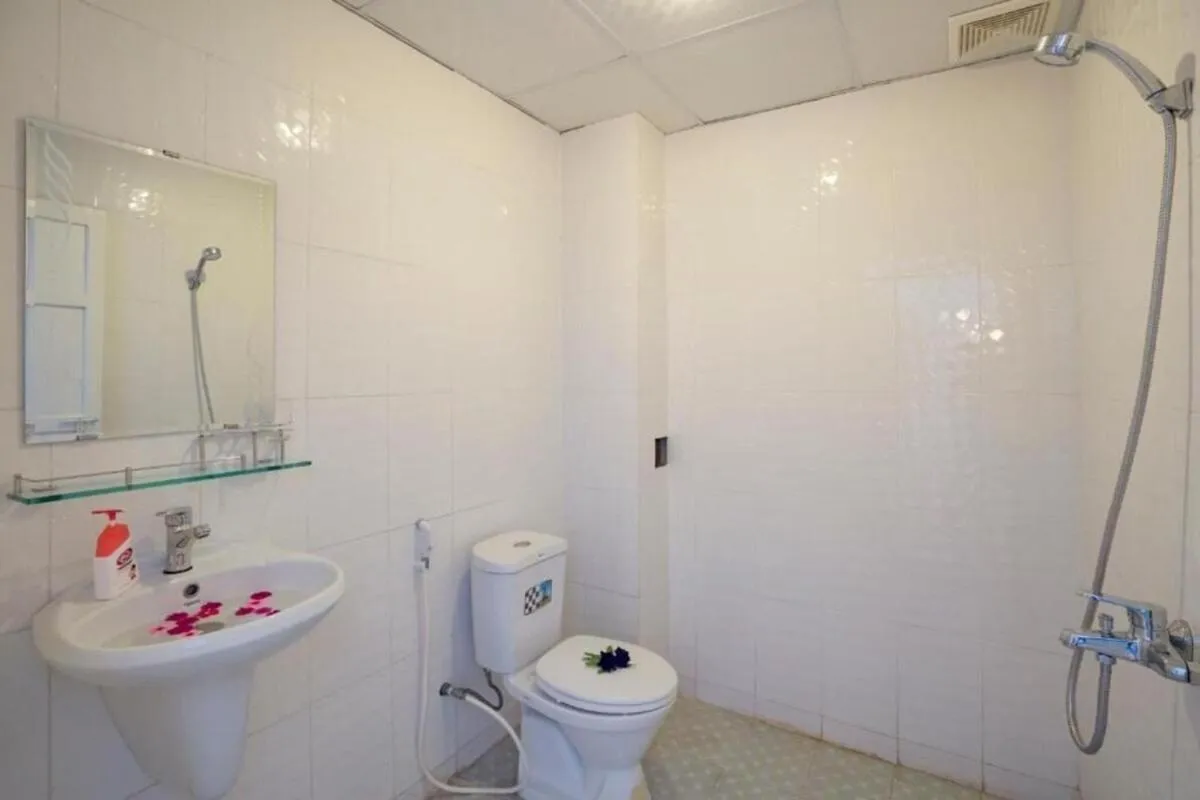 Toilet in Cua Dai Beach Homestay
