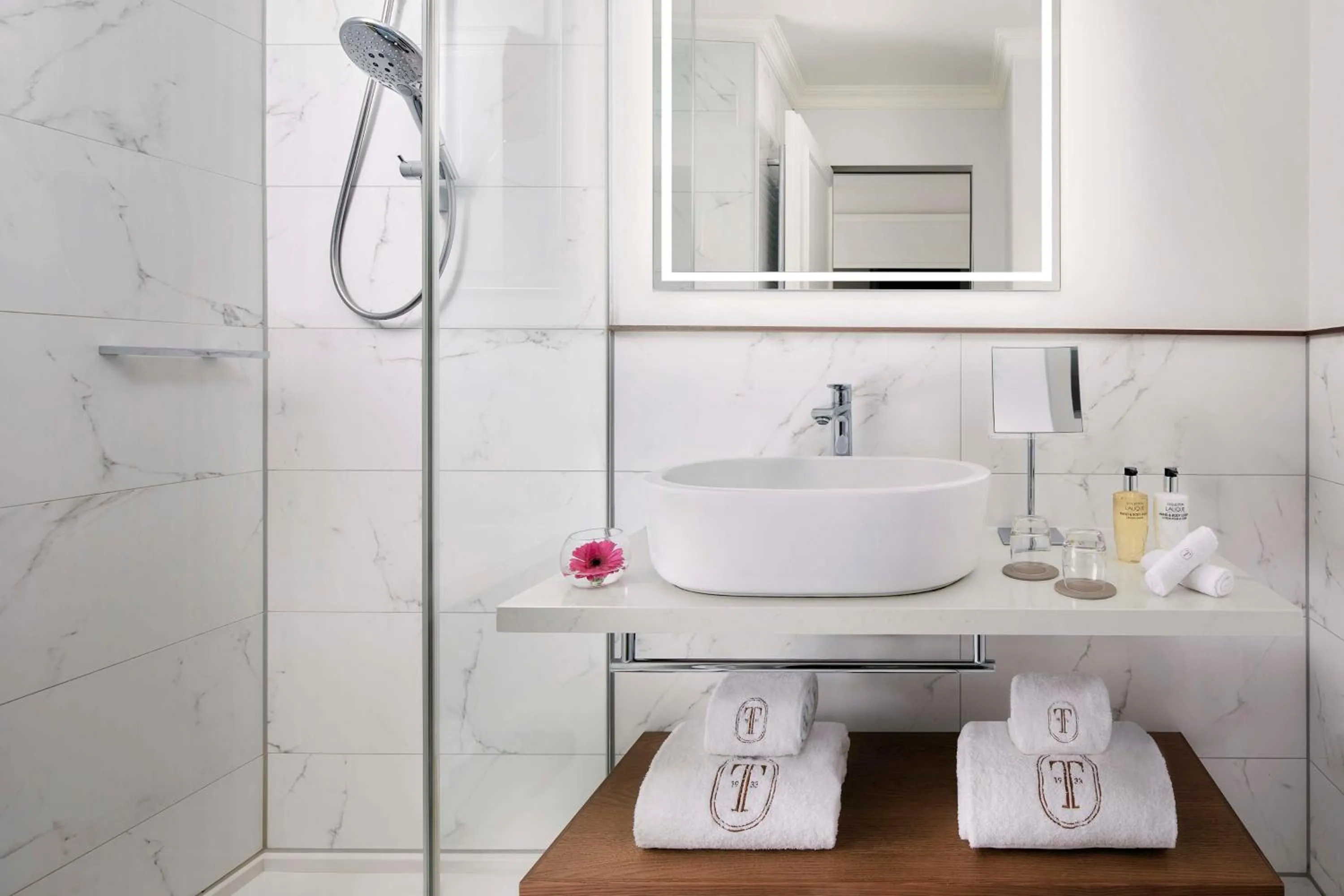 Bathroom in Tivoli Doelen Amsterdam Hotel