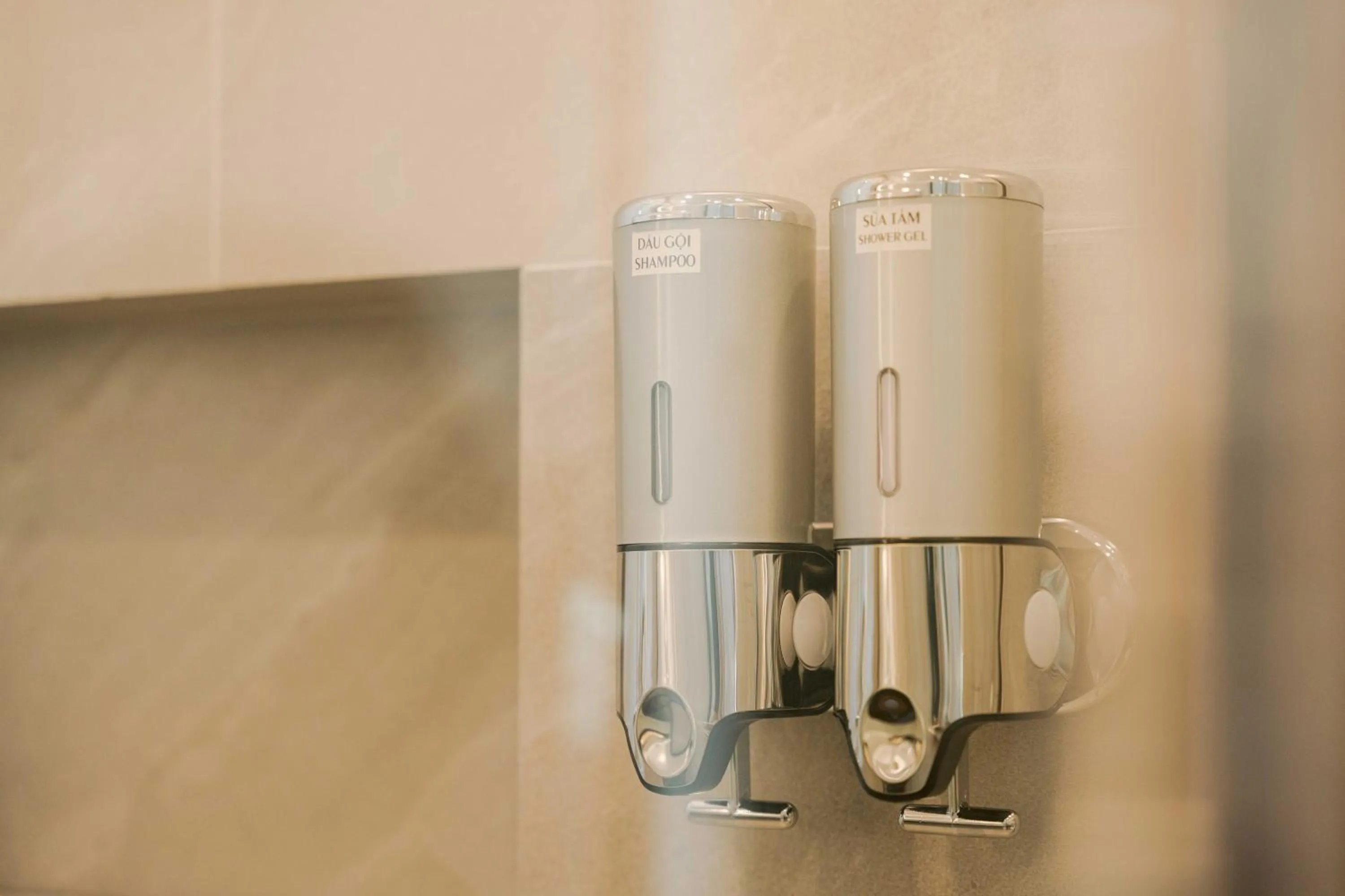 Shower in PLEIKU HIGHLANDS BOUTIQUE HOTEL