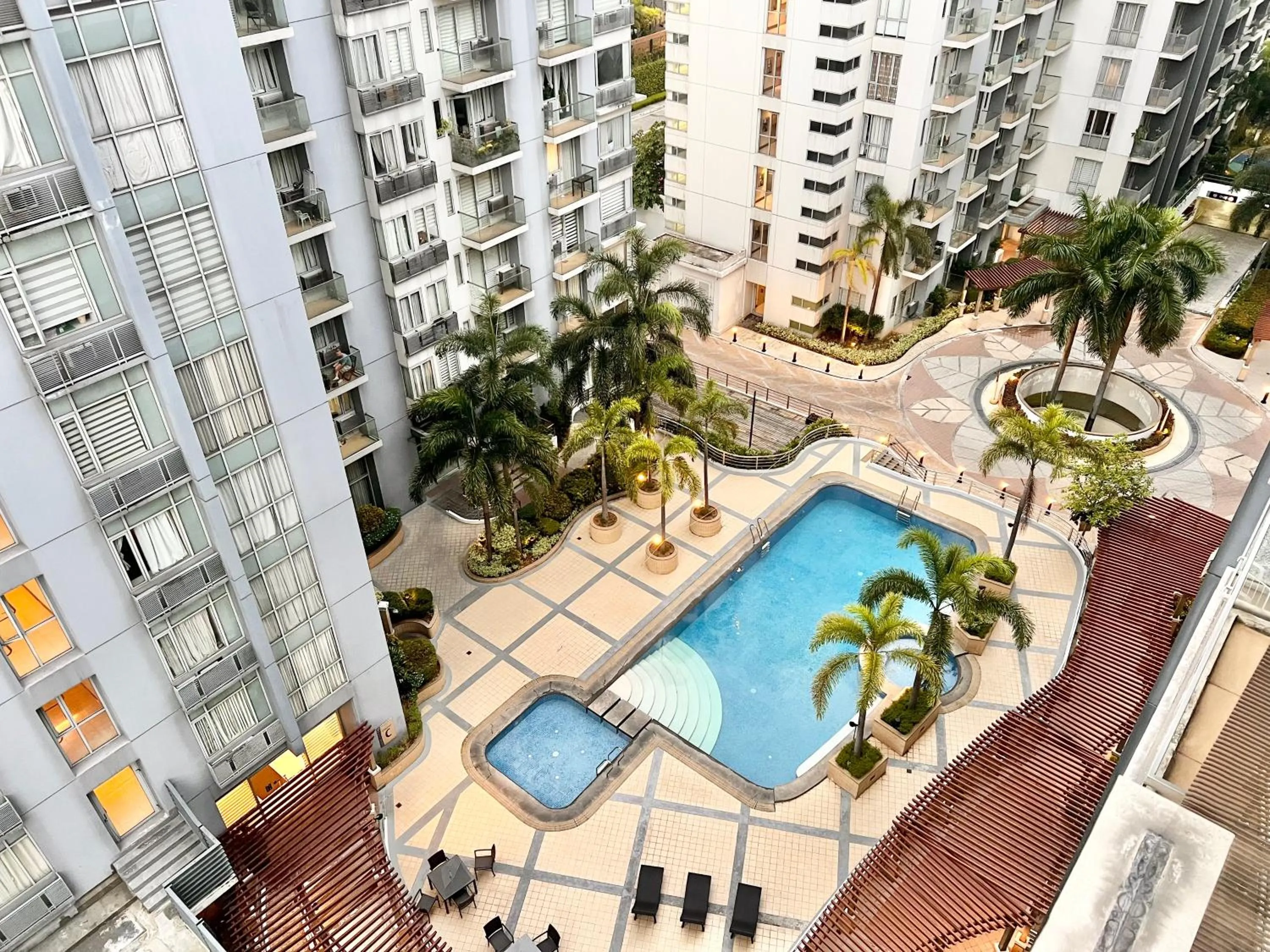 Pool view in Kiel 5-Star Condo Hotel Across NAIA Manila Airport Terminal 3