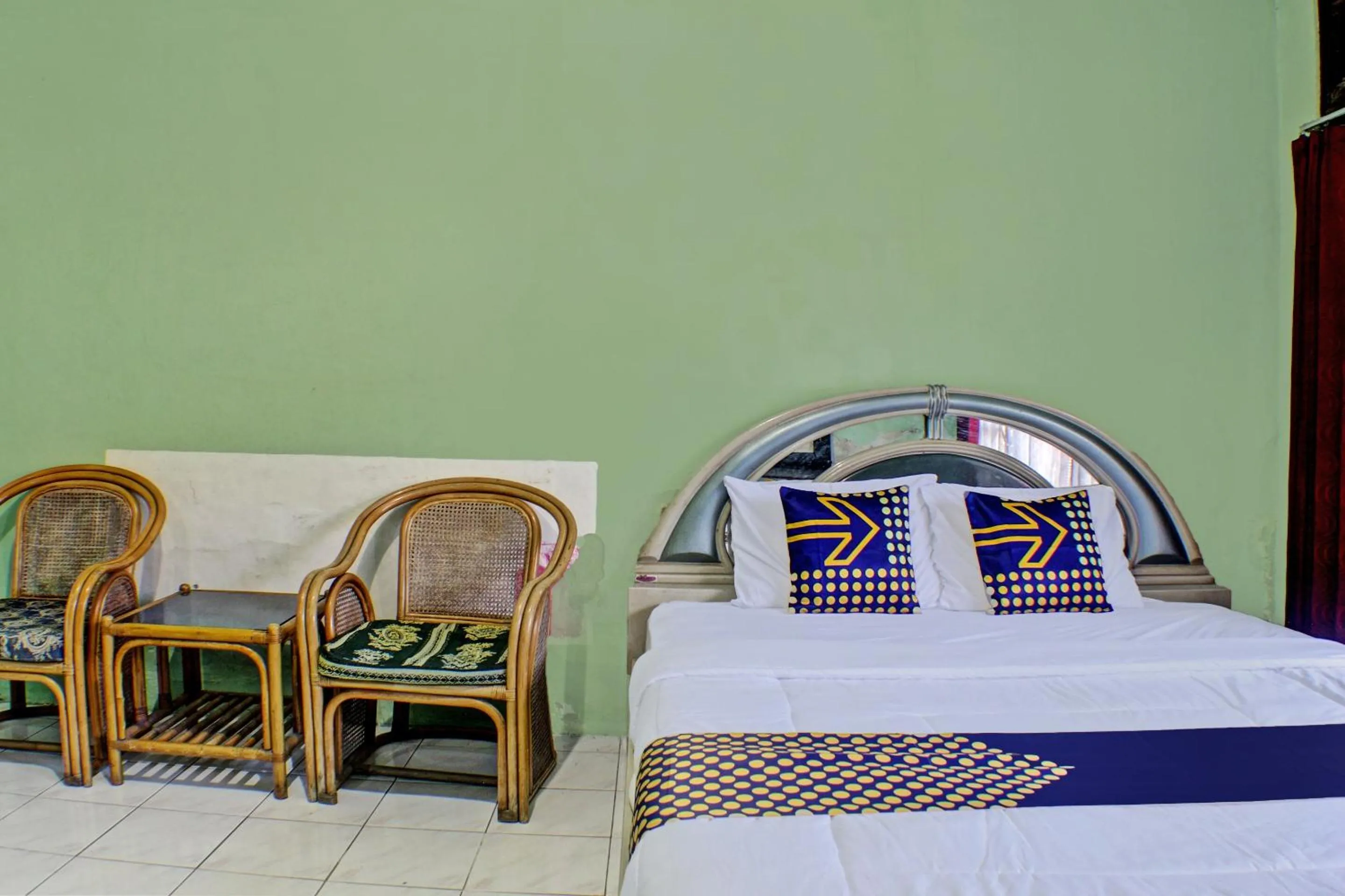 Bedroom in Hotel O Badar Guest House Syariah