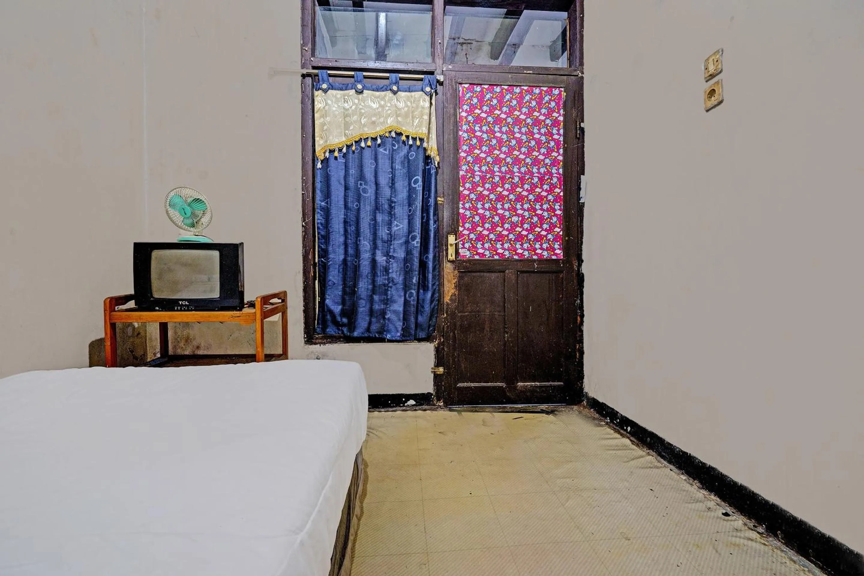 Bedroom, Bed in OYO Life 92709 Kost Teras Cikapundung Syariah