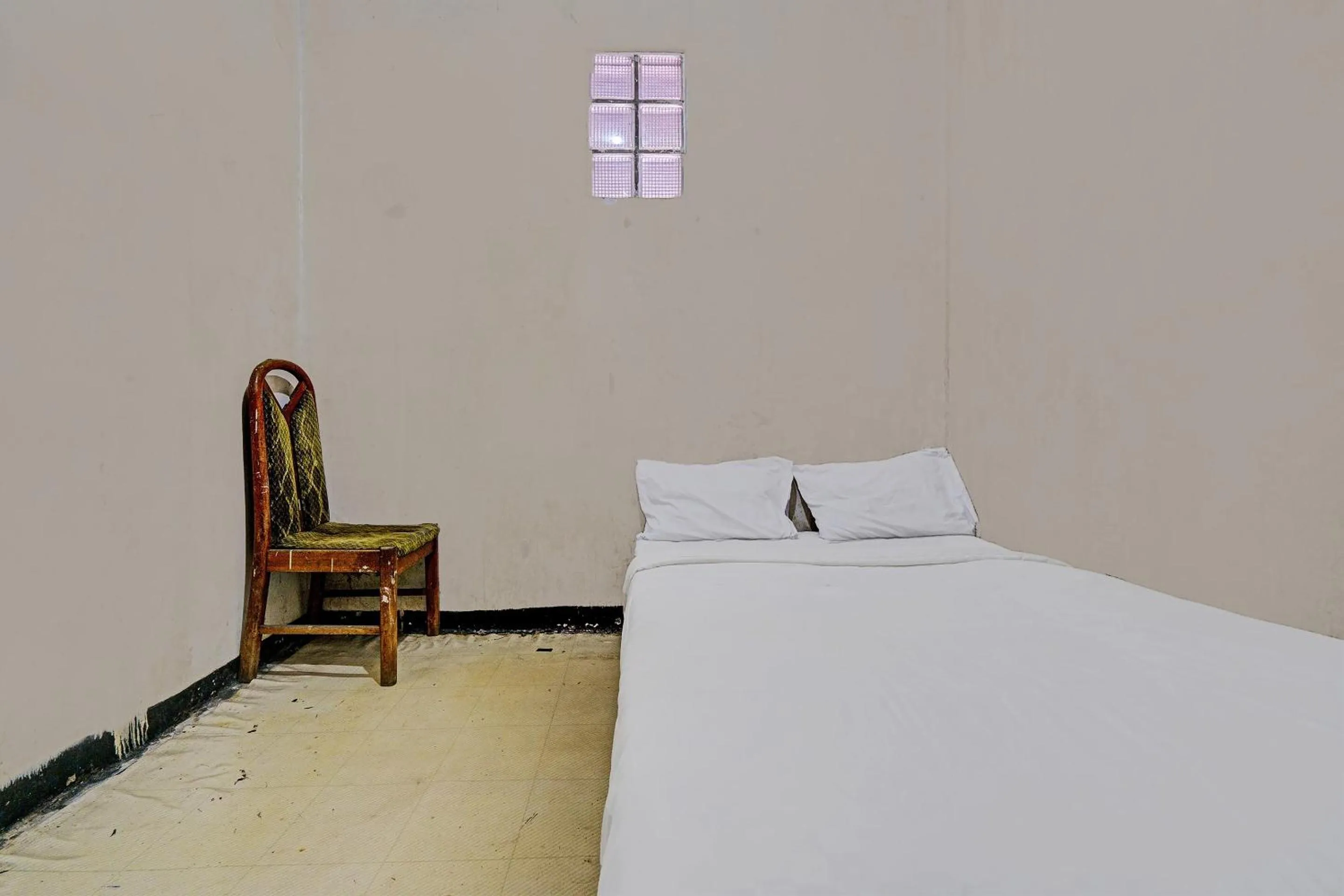 Bedroom, Bed in OYO Life 92709 Kost Teras Cikapundung Syariah