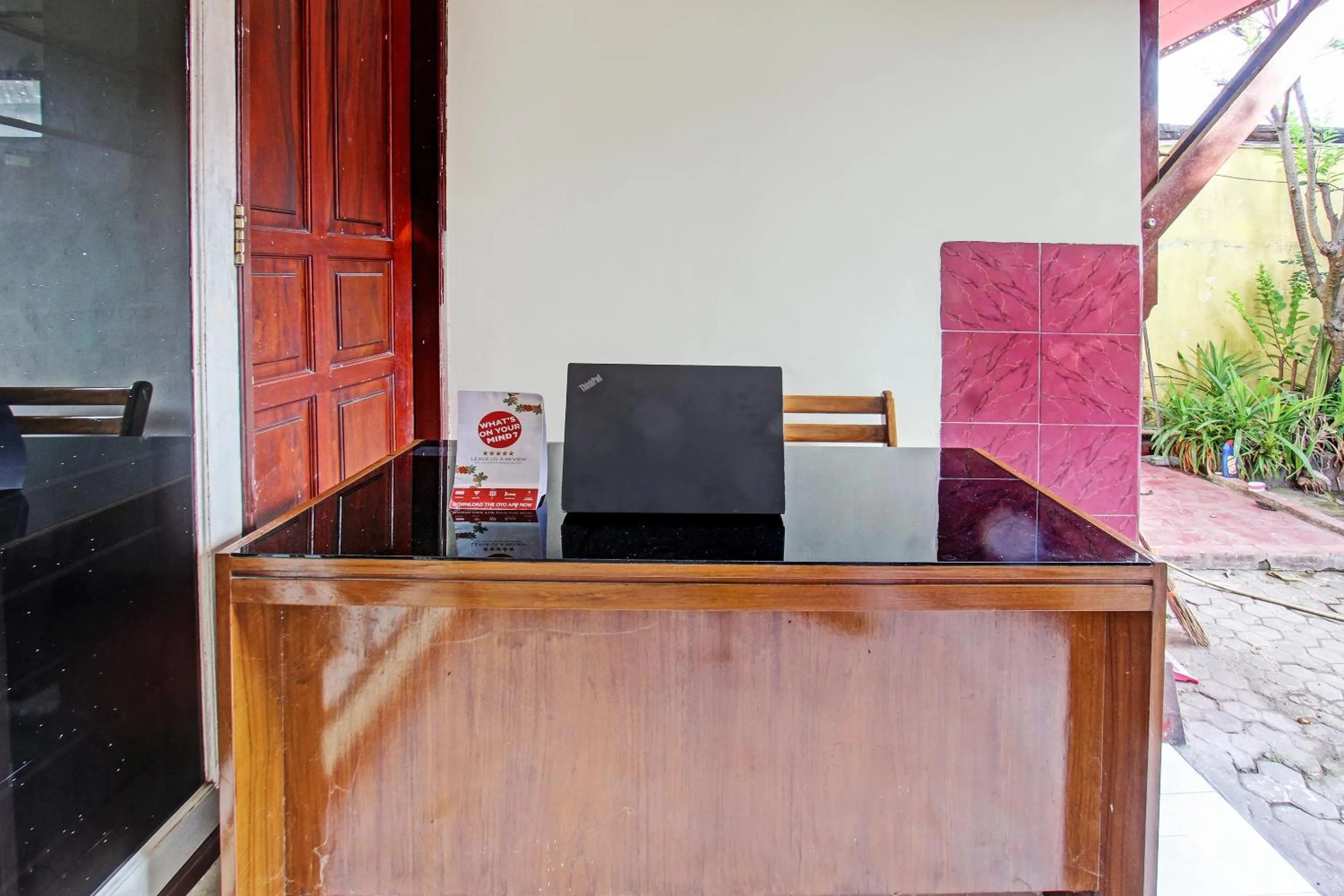 Lobby or reception in Hotel O Losmen Tjabe Merah Near Alfamart Bintaro