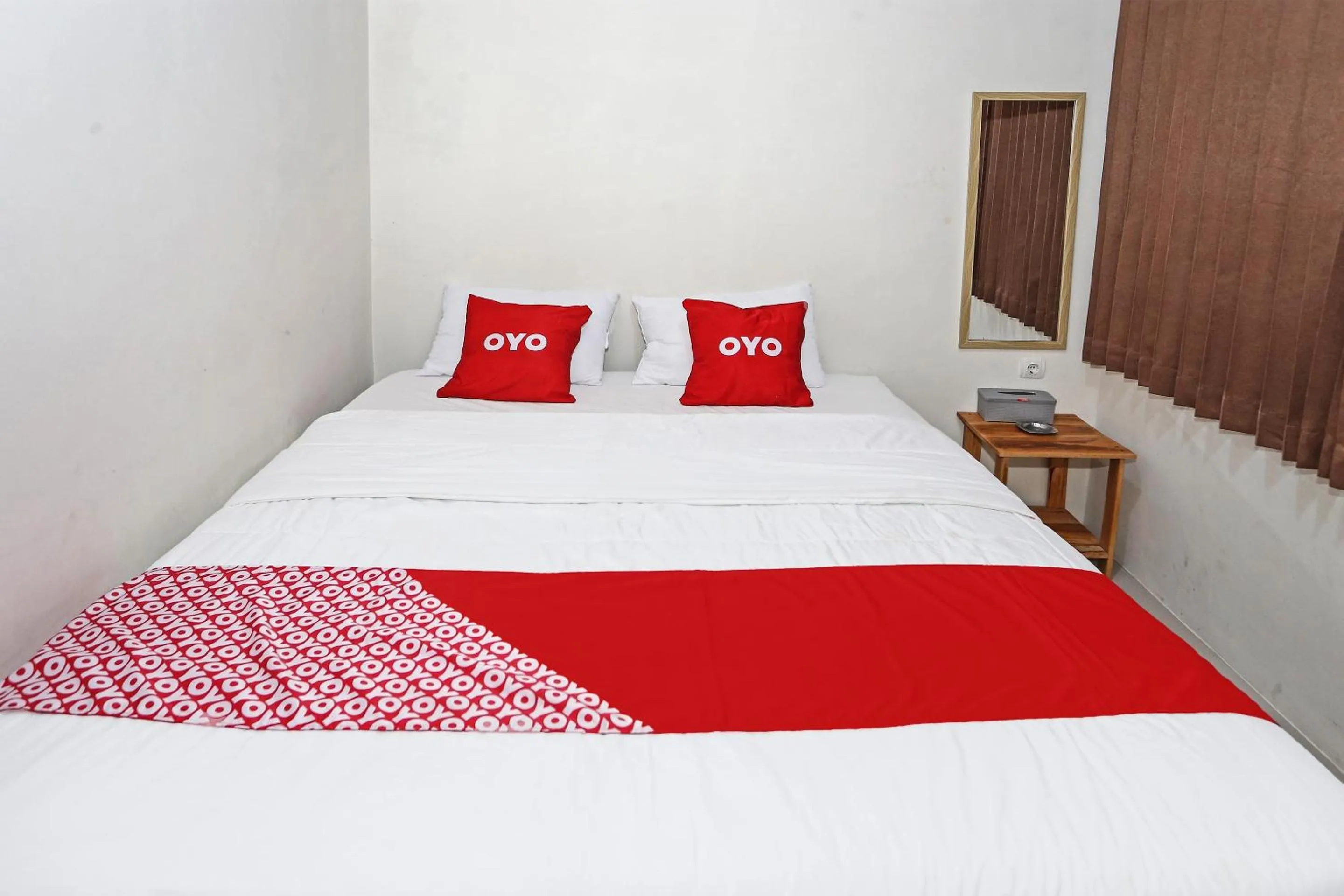 Bedroom, Bed in Hotel O Tjokro 3