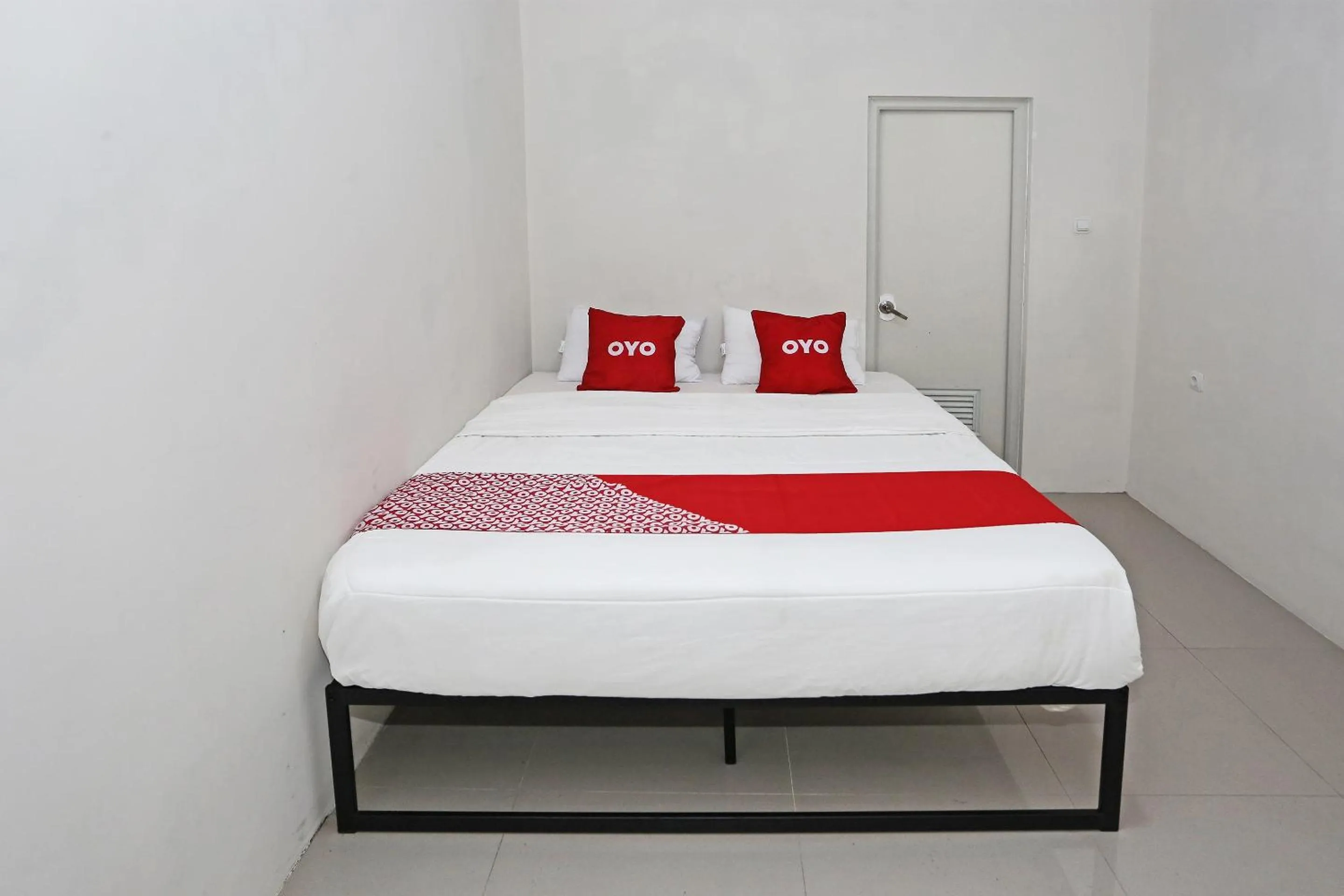 Bedroom, Bed in Hotel O Tjokro 3