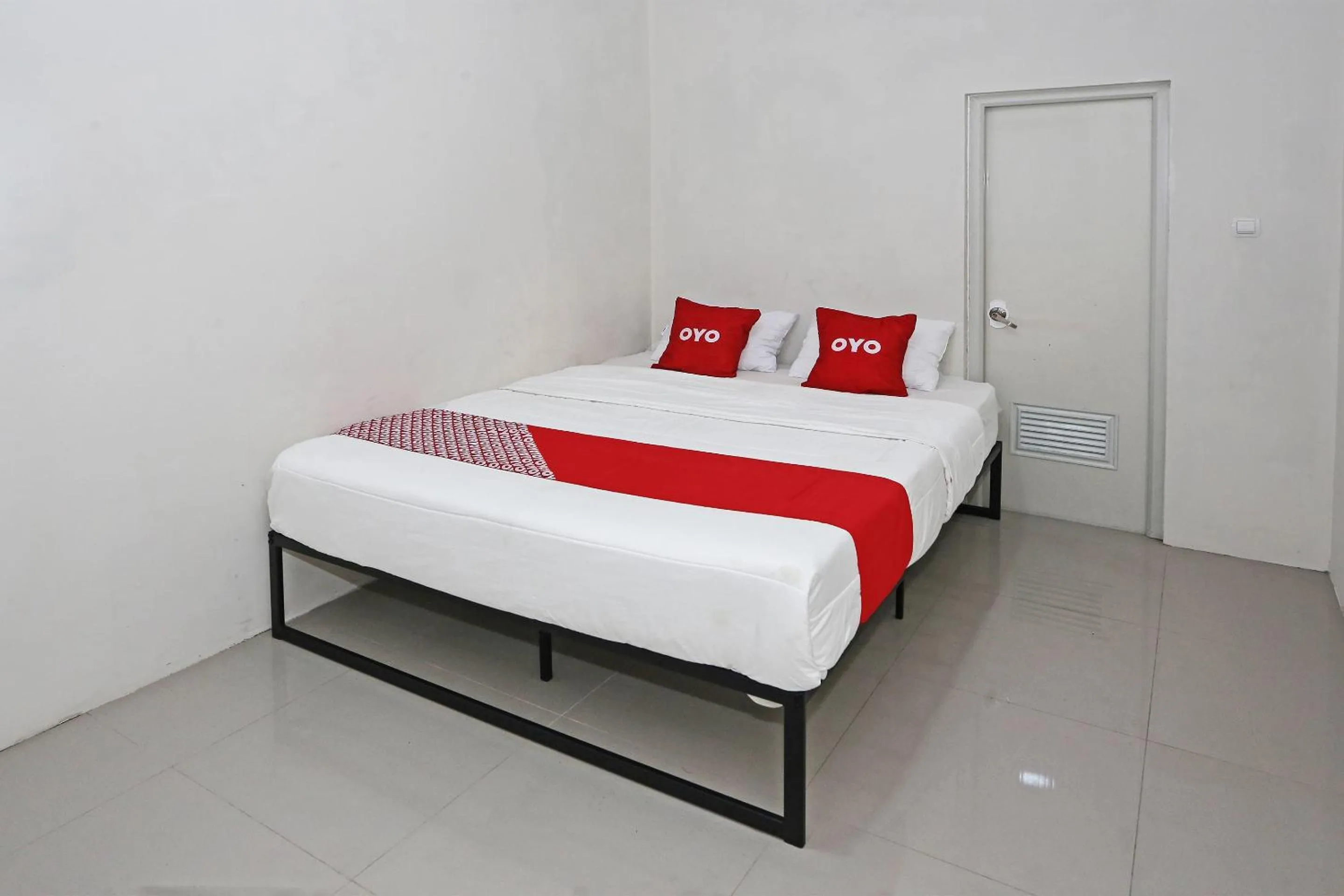 Bedroom, Bed in Hotel O Tjokro 3