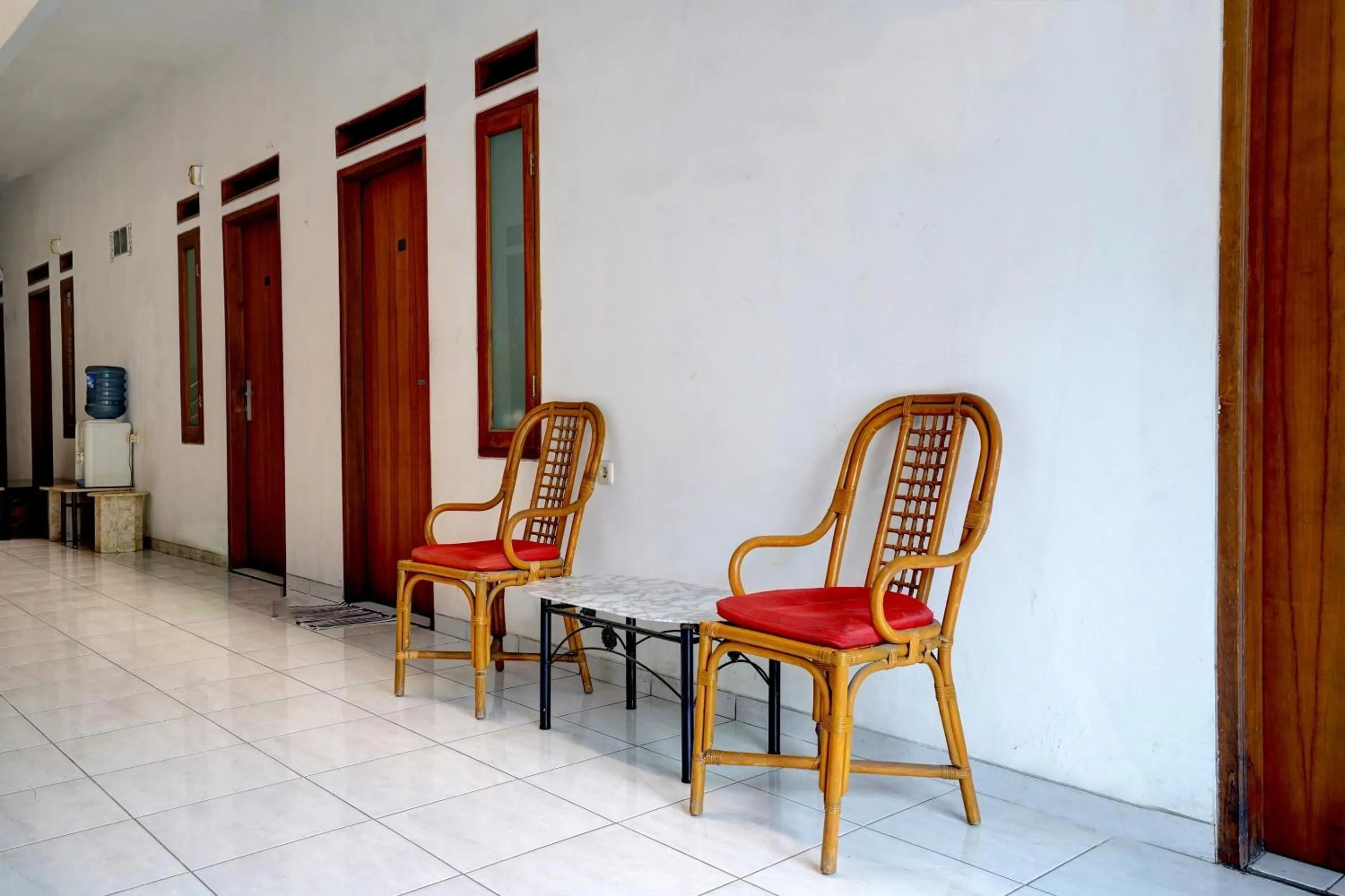 Lobby or reception in OYO 92725 Regol Srimahi Residence